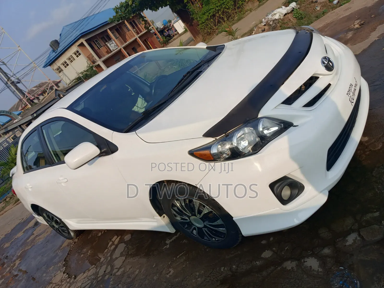 Toyota Corolla S Special Edition 4dr Sedan (1.8L 4cyl 4A) 2013 White