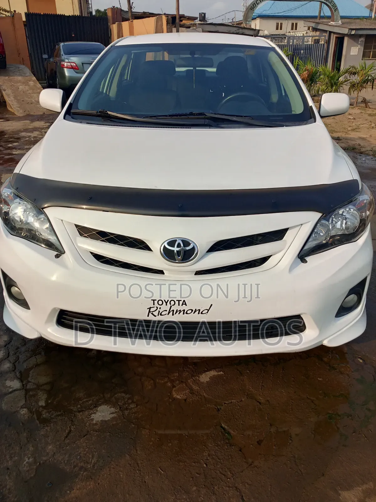 Toyota Corolla S Special Edition 4dr Sedan (1.8L 4cyl 4A) 2013 White