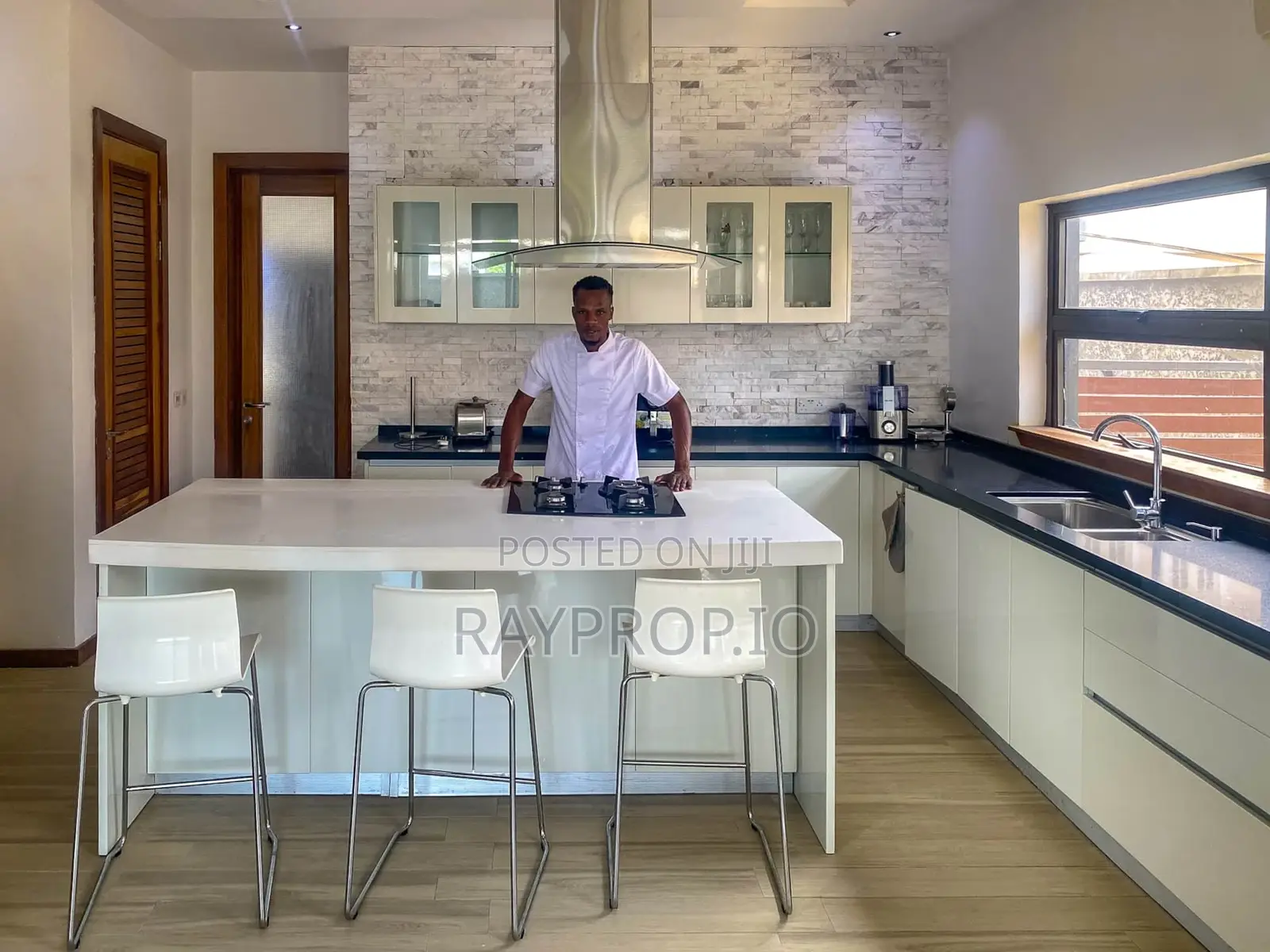 4 Bedroom Shortlet in VGC
