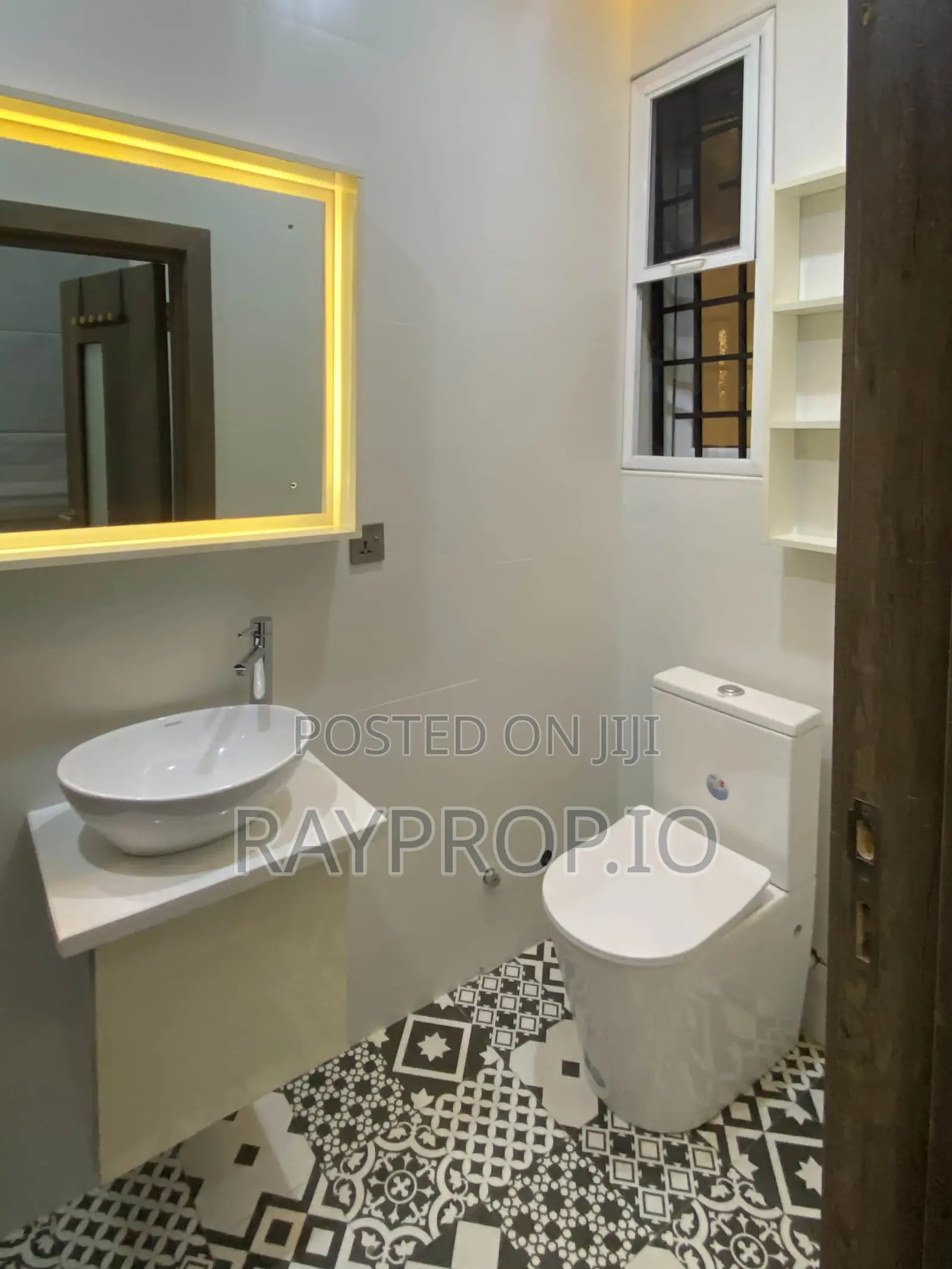 775155lj - Studio Shortlet in Lekki Phase 1