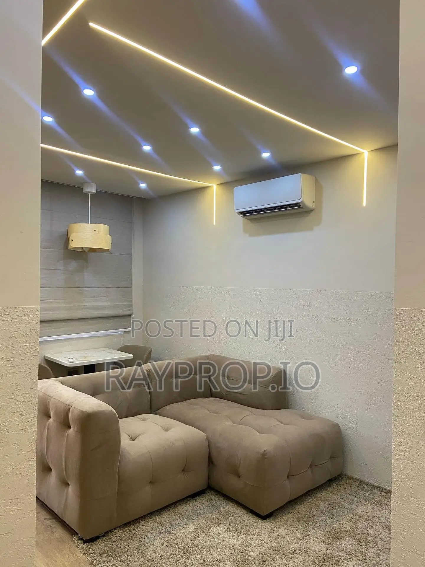 219826kx - 1 Bedroom Shortlet in Lekki Phase 1