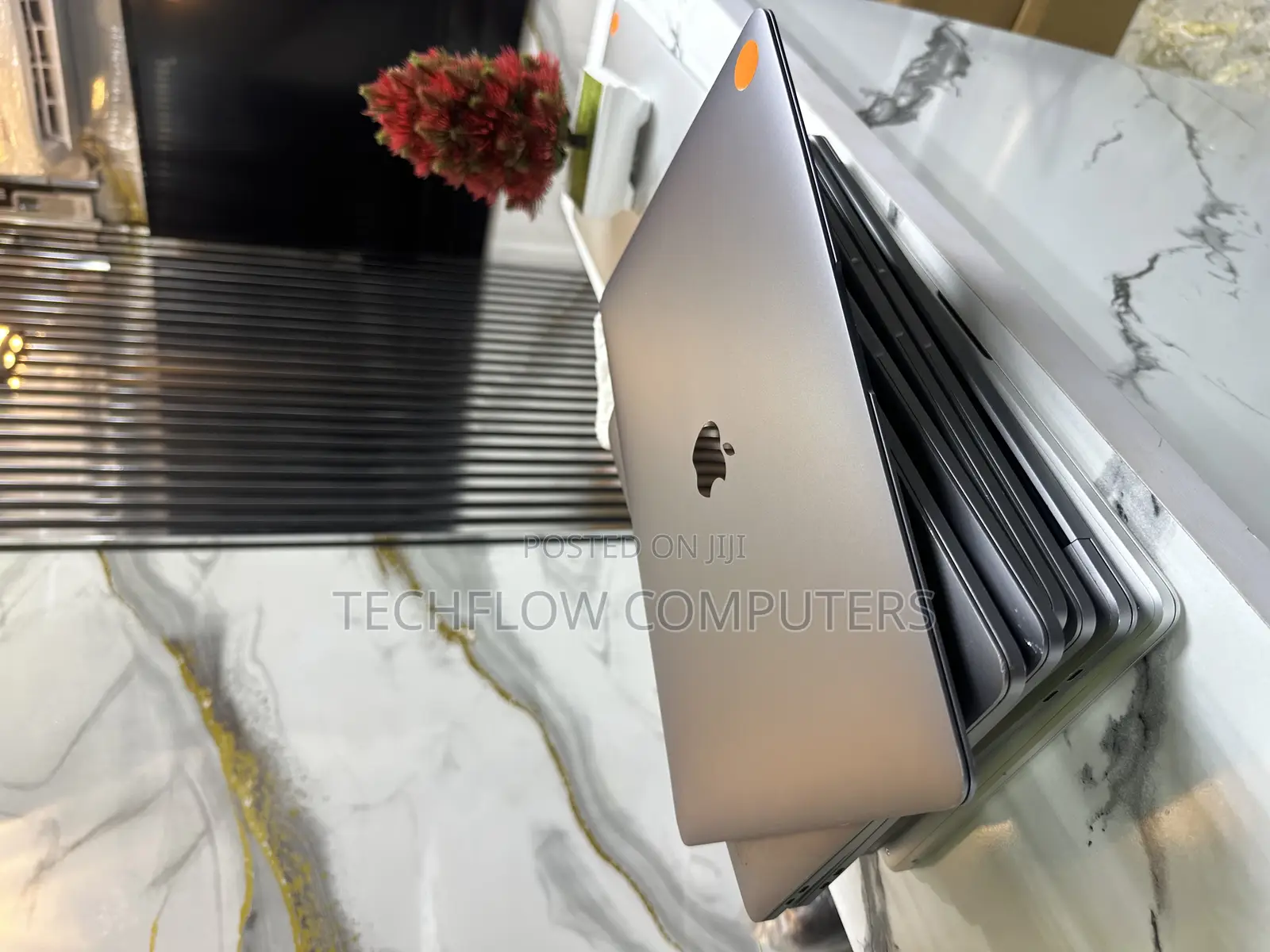 Laptop Apple MacBook Air 2020 16GB Intel Core I5 SSD 256GB