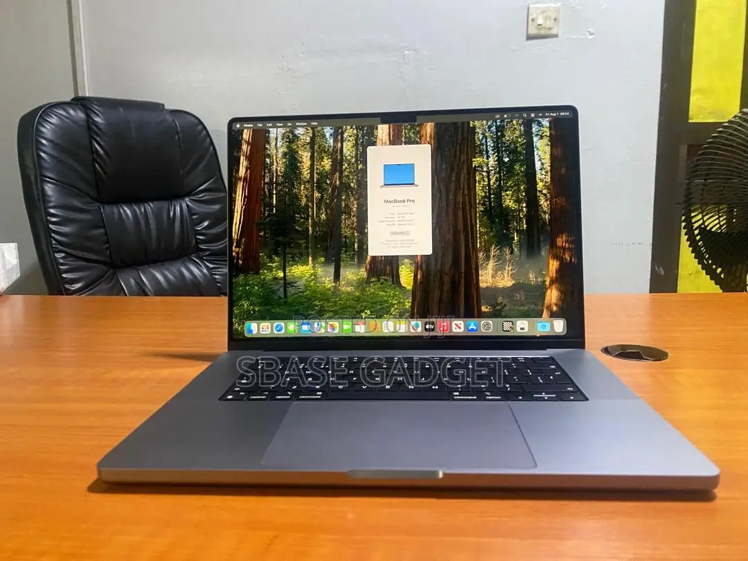 Laptop Apple MacBook Pro 2021 M1 32GB Apple M1 Max SSD 1T