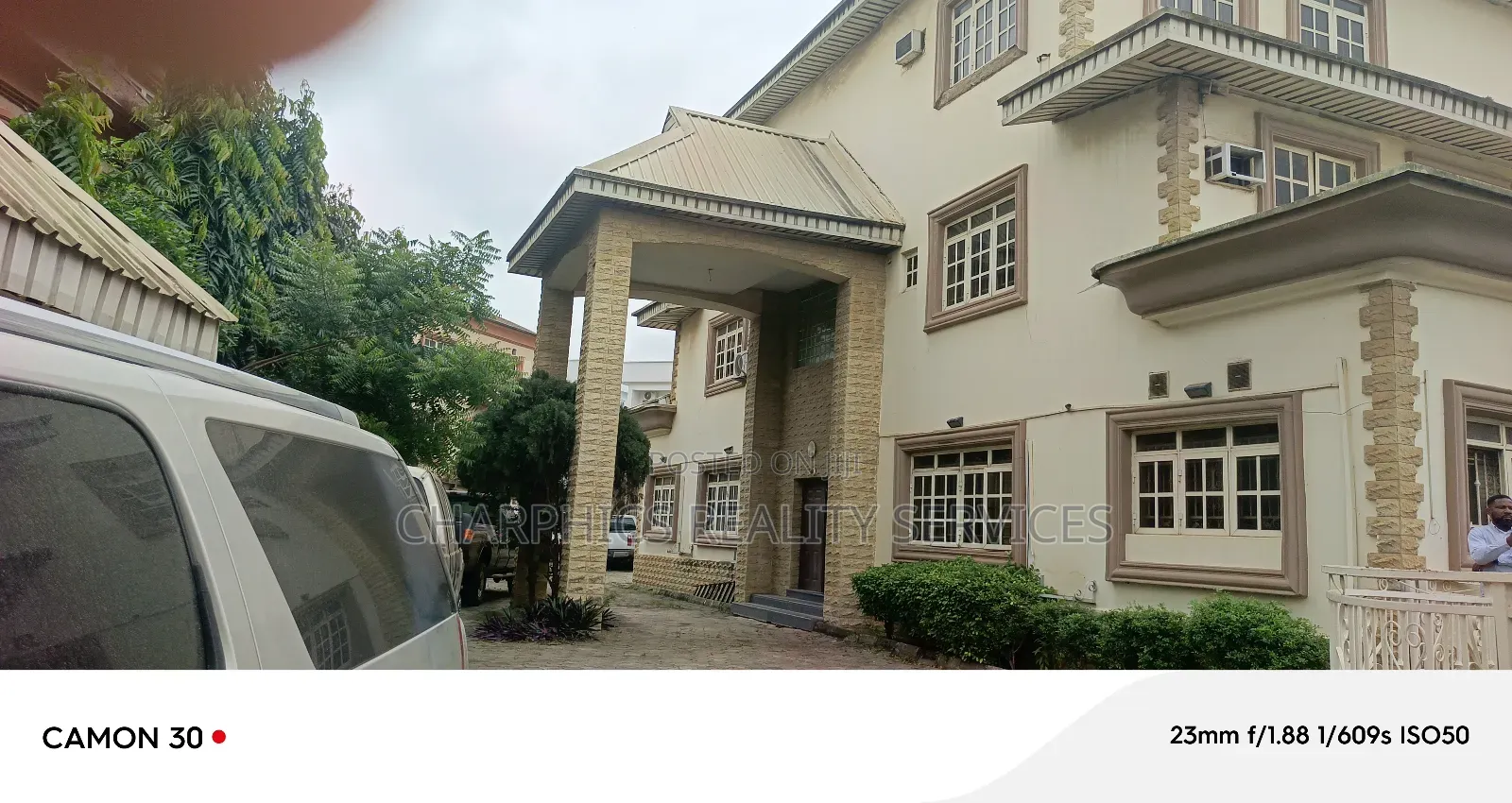 10bdrm Duplex in Ikeja GRA for sale