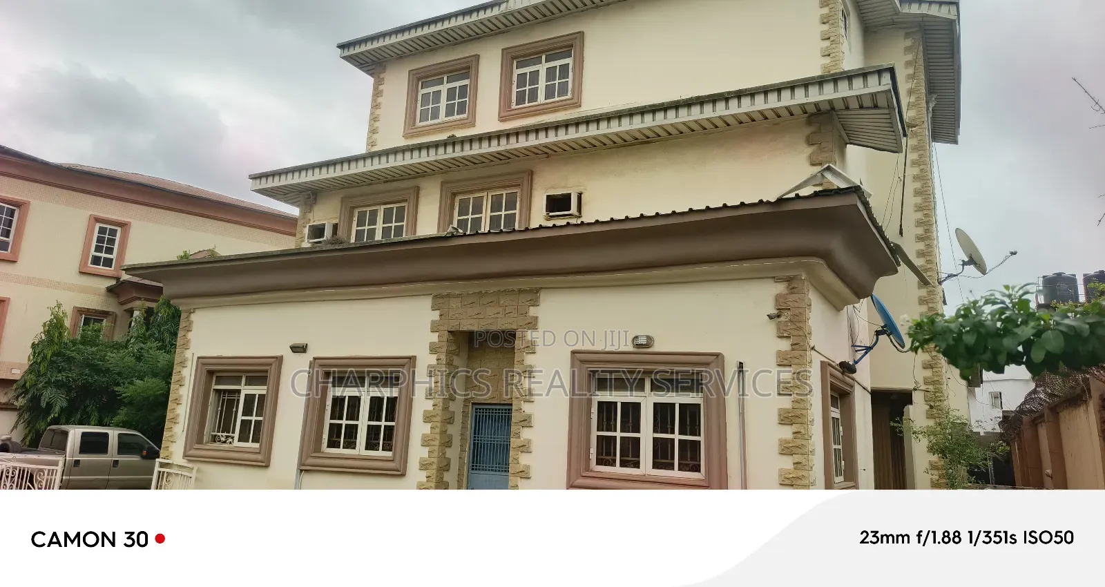 10bdrm Duplex in Ikeja GRA for sale