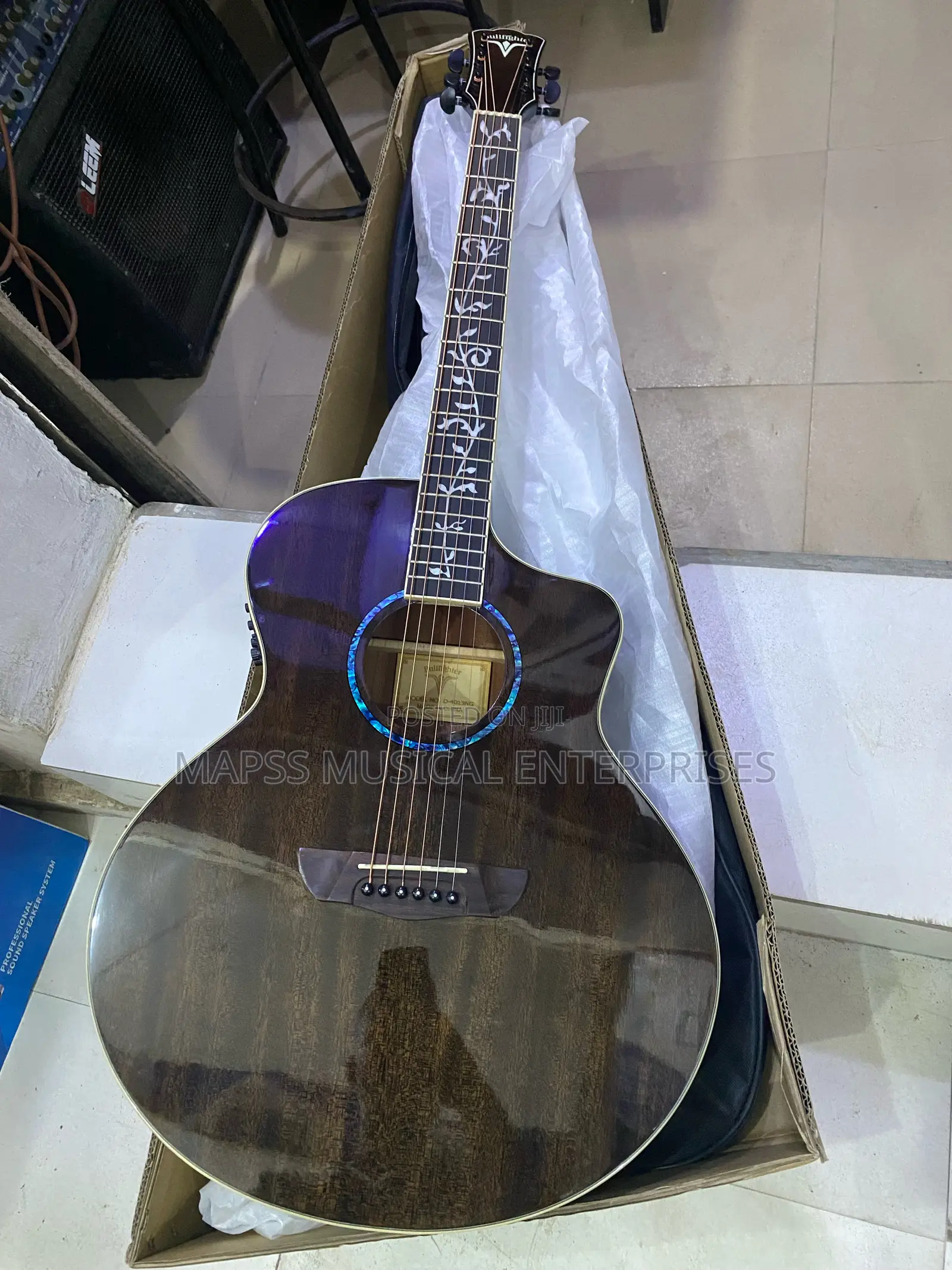 Bullfighter D-4013 Semi Acoustic Acoustic Guitar
