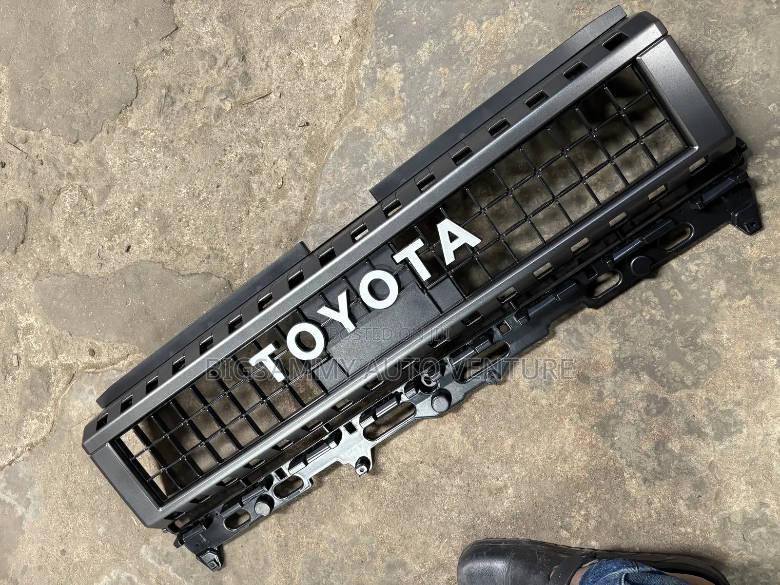 Toyota Prado 2024 Front Grill