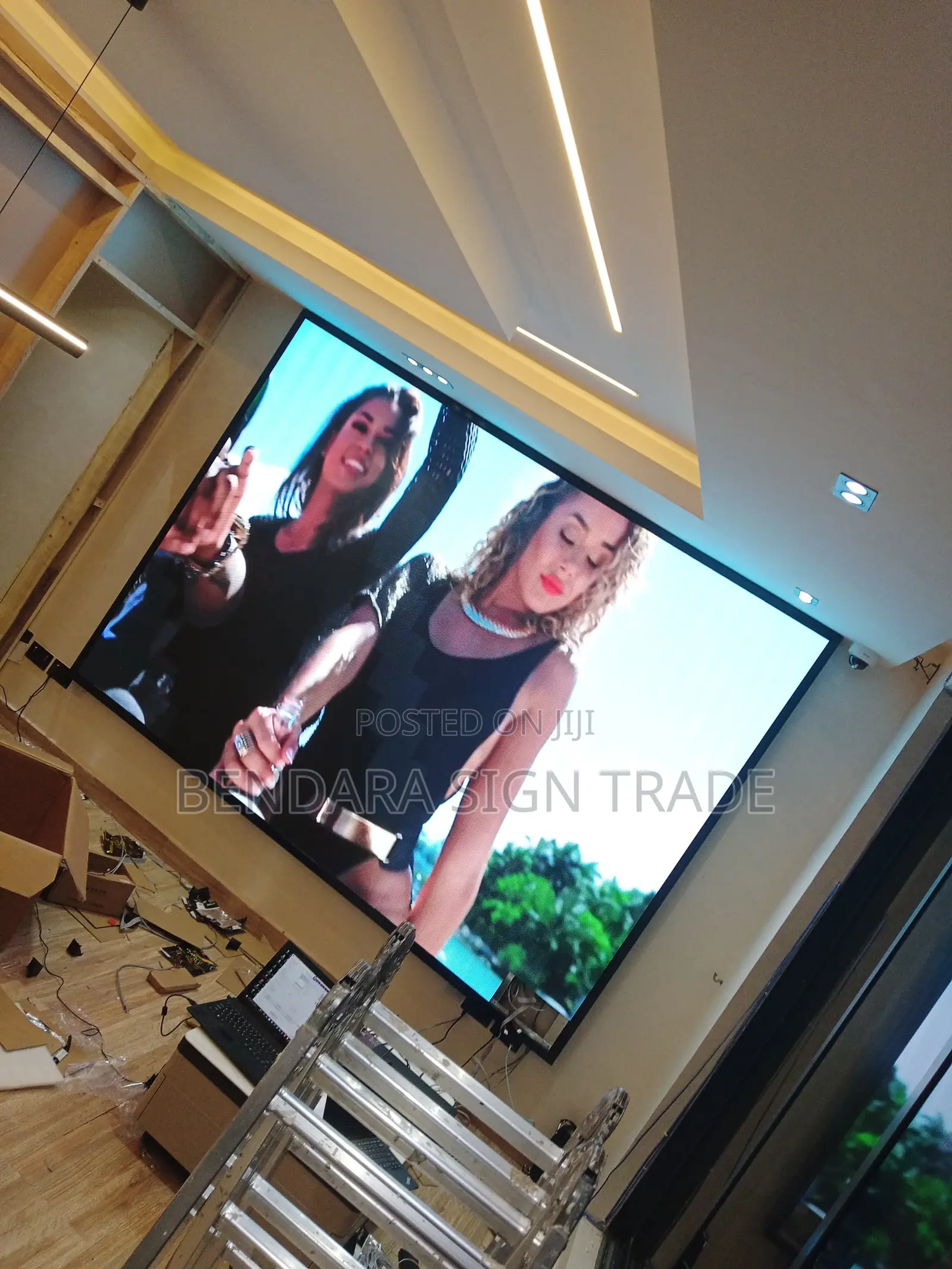 Cinema Video Screen P2