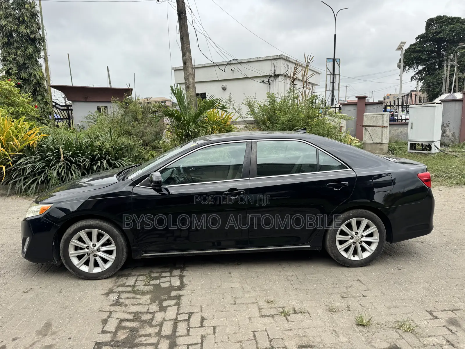 Toyota Camry XLE V6 4dr Sedan (3.5L 6cyl 6A) 2013 Black