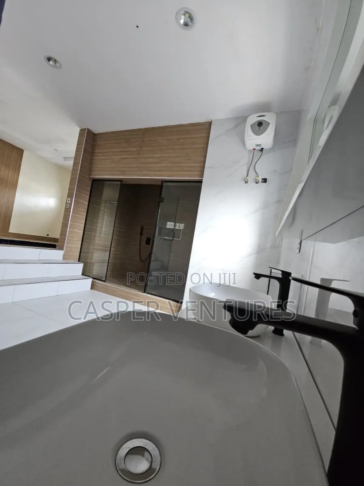 6bdrm Duplex in Chris Madueke, Lekki Phase 1 for sale