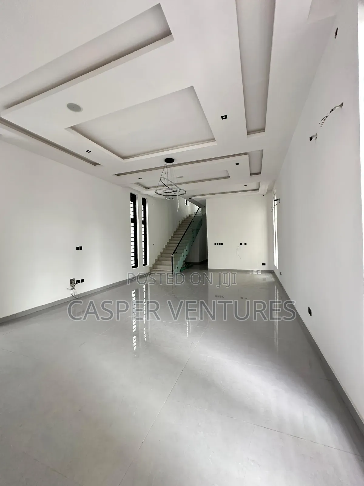 5bdrm Duplex in London Garden for sale