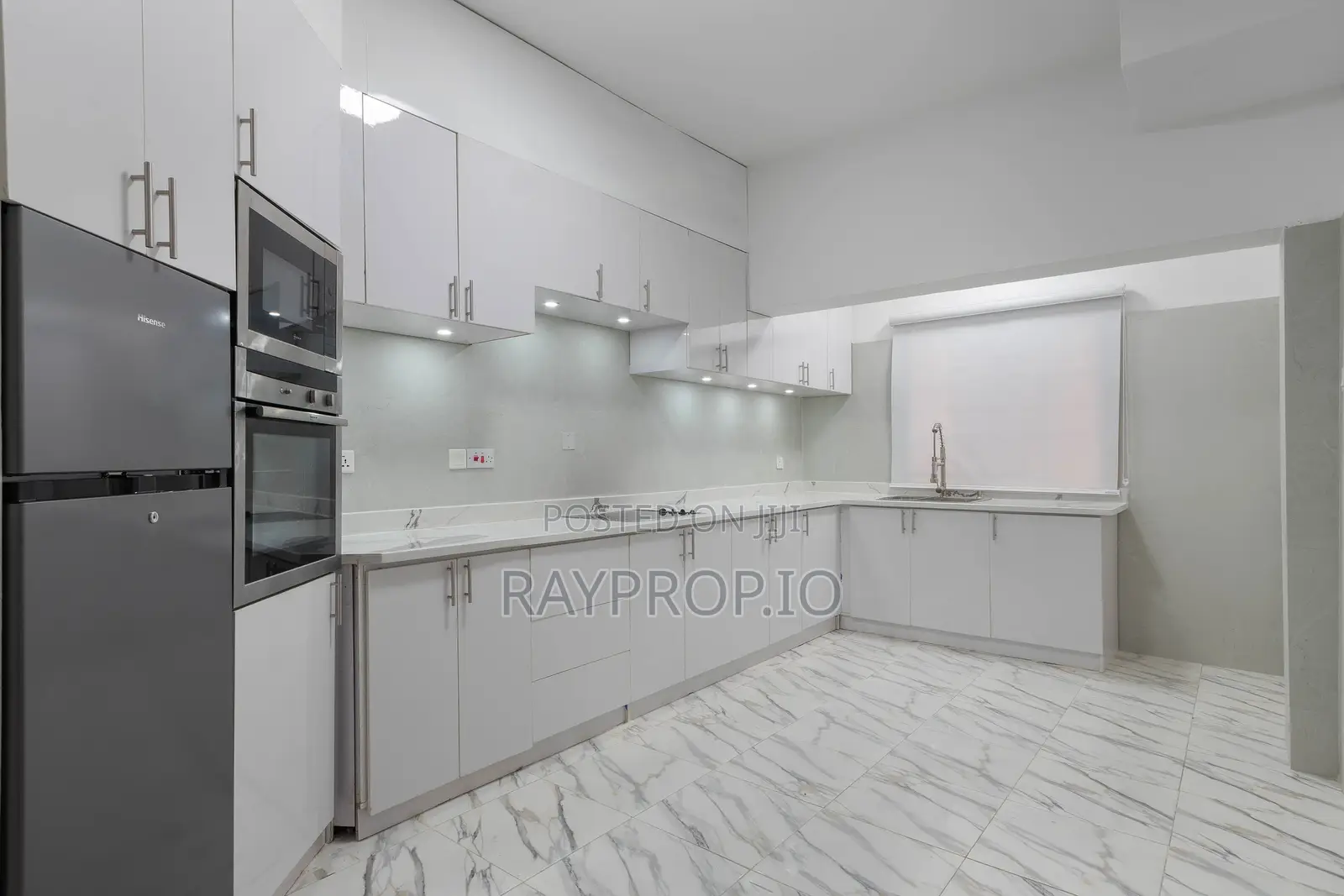 335691xr - 3 Bedroom Shortlet in Lekki Phase 1