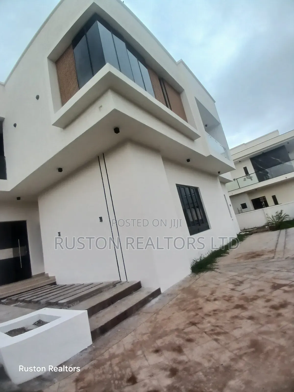 5bdrm Duplex in Ibadan for sale