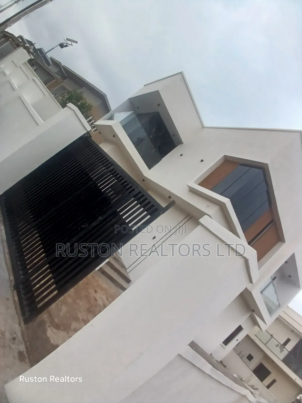 5bdrm Duplex in Ibadan for sale