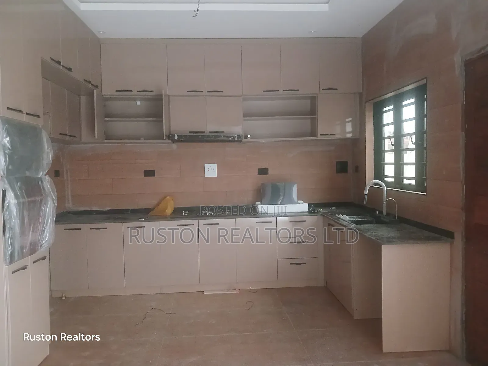 5bdrm Duplex in Ibadan for sale