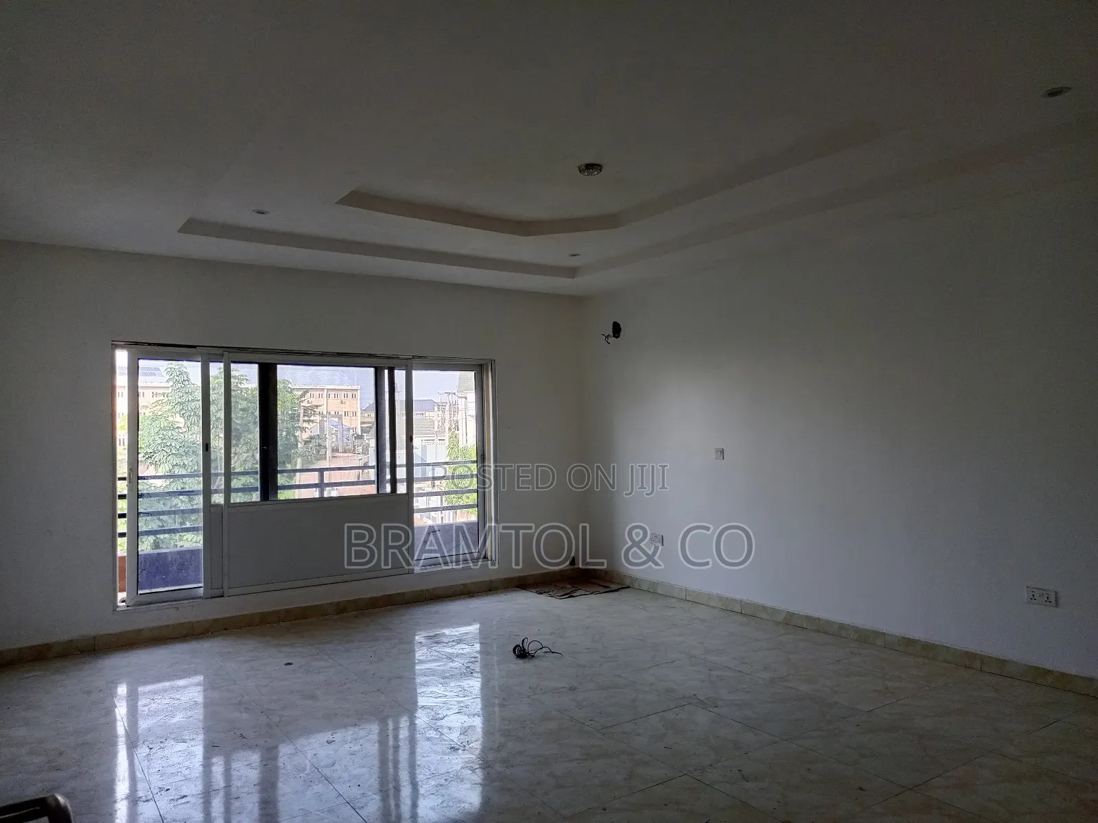 4bdrm Townhouse / Terrace in Durumi for rent