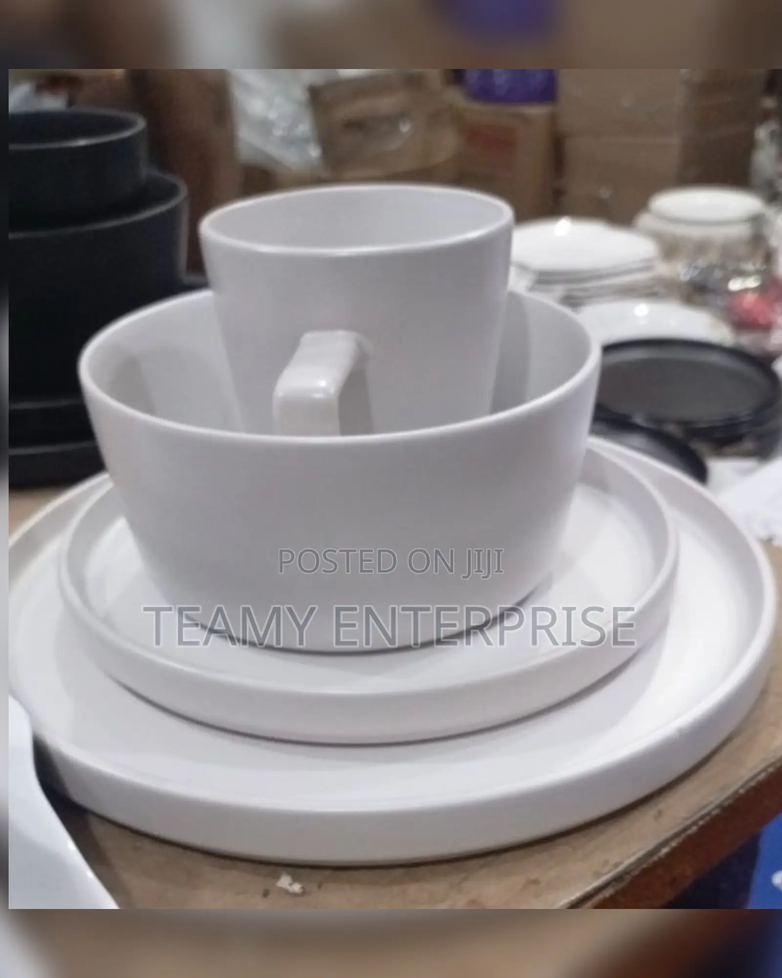 16 Pieces Dinner Set Plates and Cups - White Colour