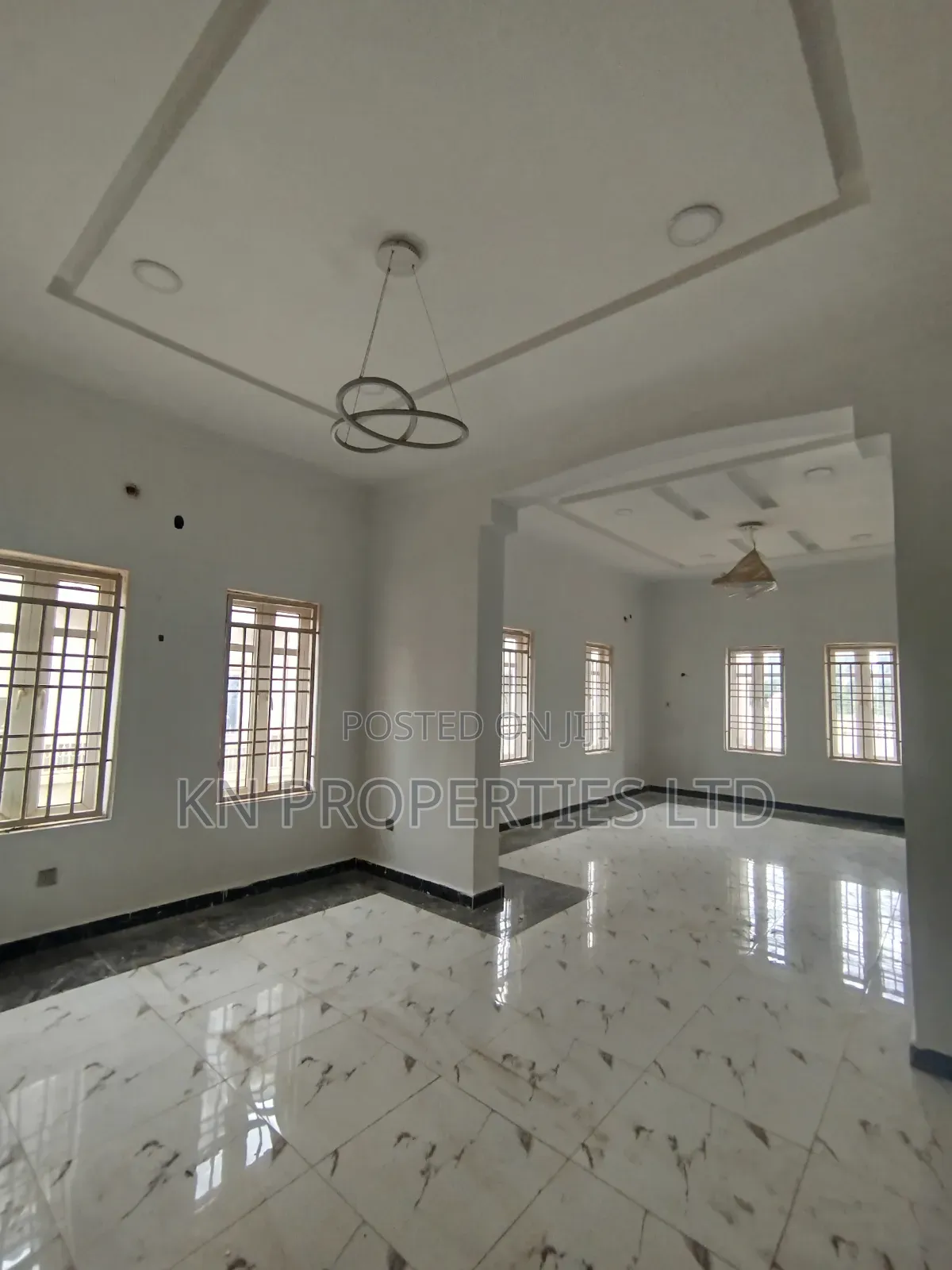 6bdrm Duplex in Apo for sale