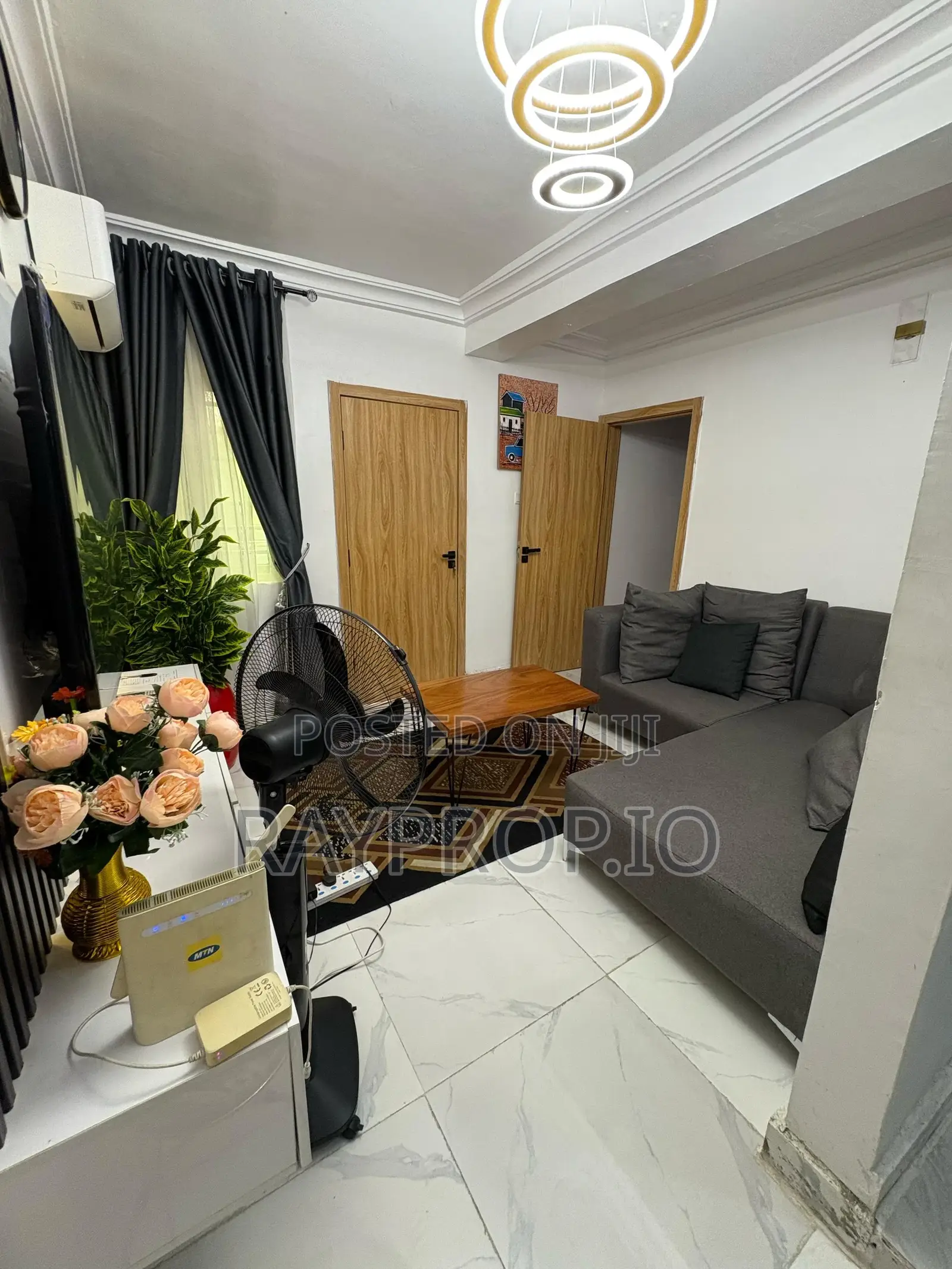 067680cq - 1 Bedroom Shortlet in Yaba