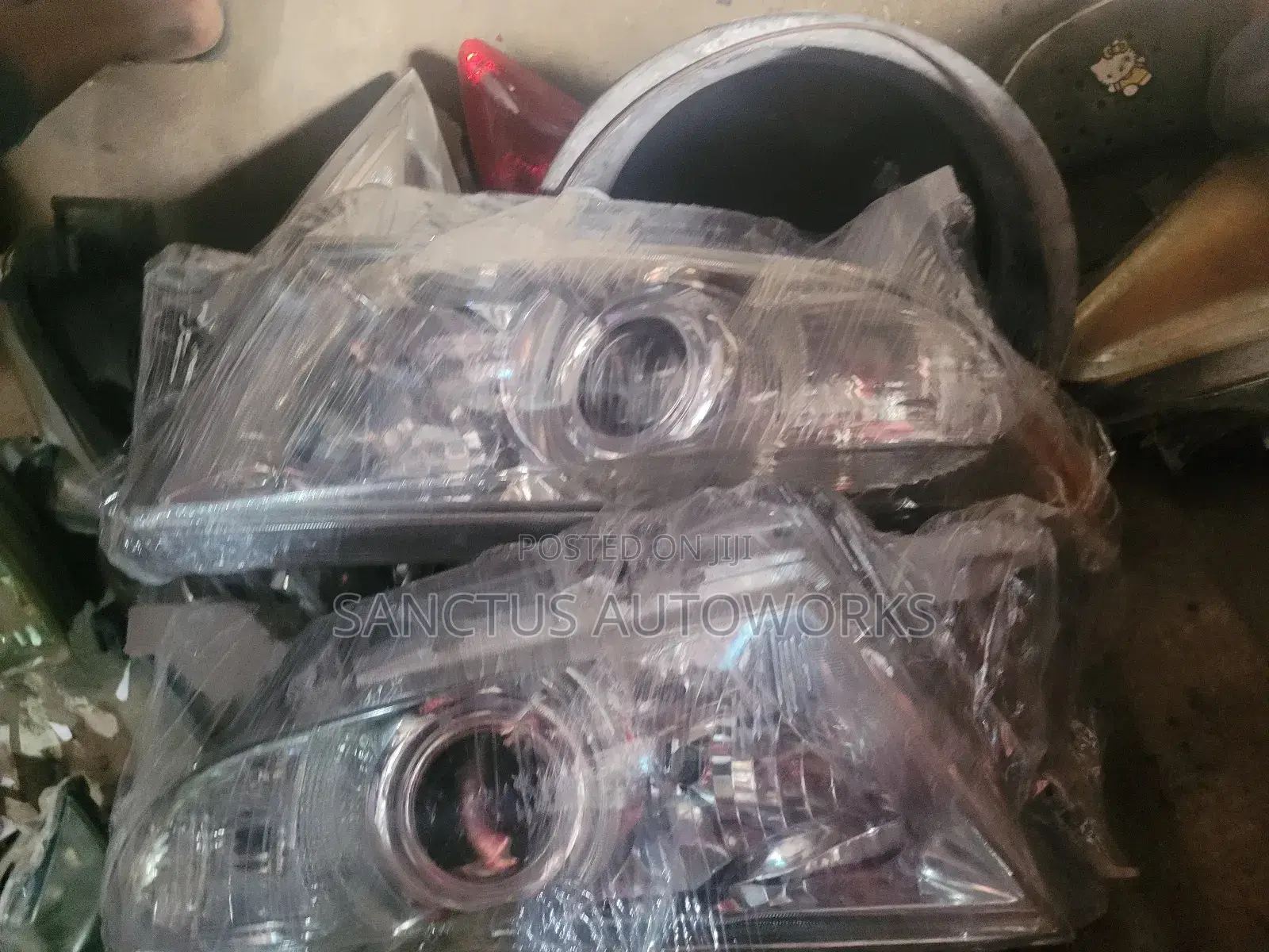 Headlight Toyota Highlander 2012