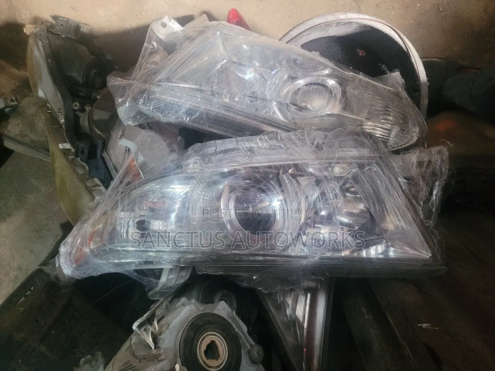 Headlight Toyota Highlander 2012