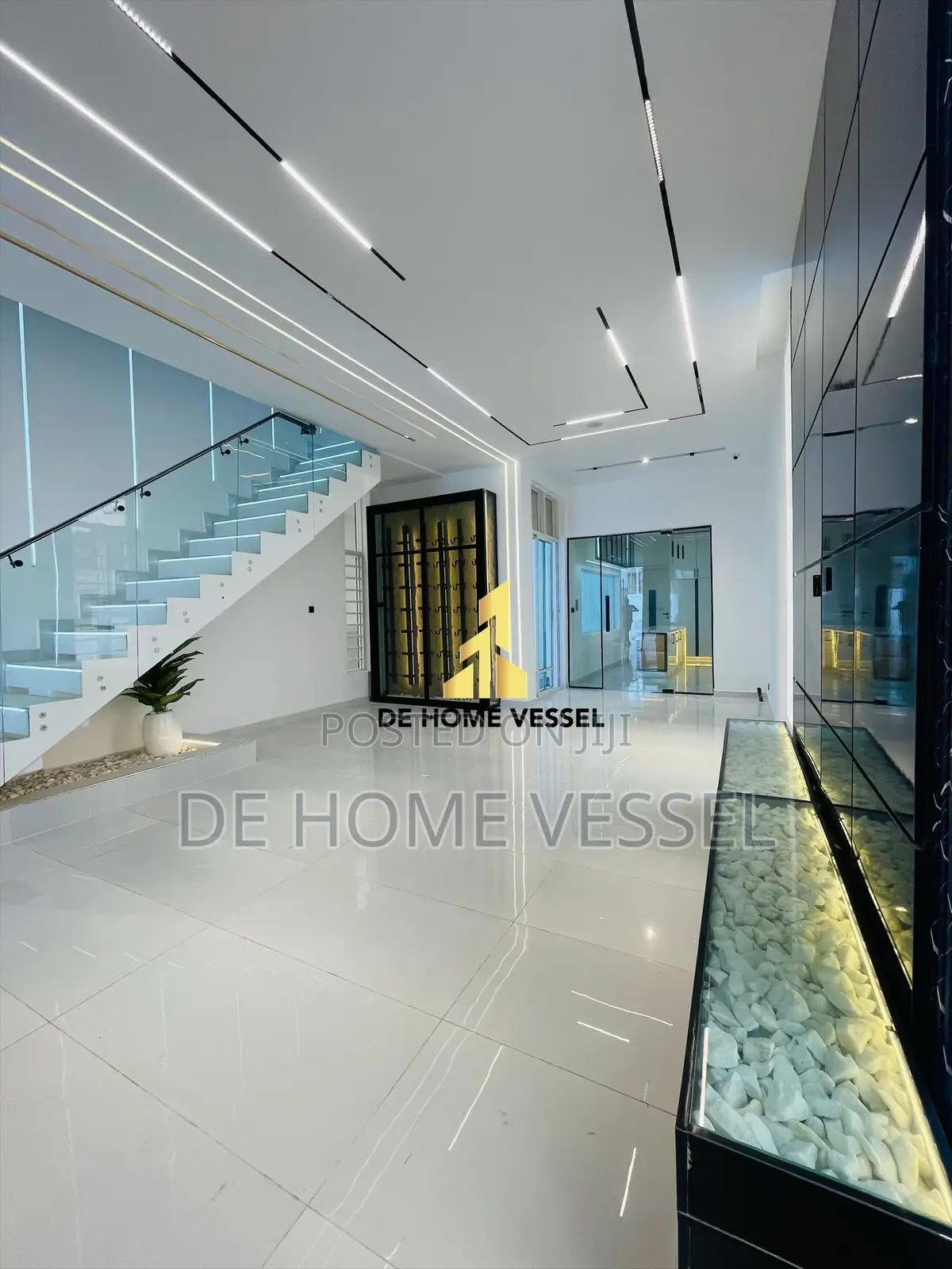5bdrm Duplex in Ologolo for sale