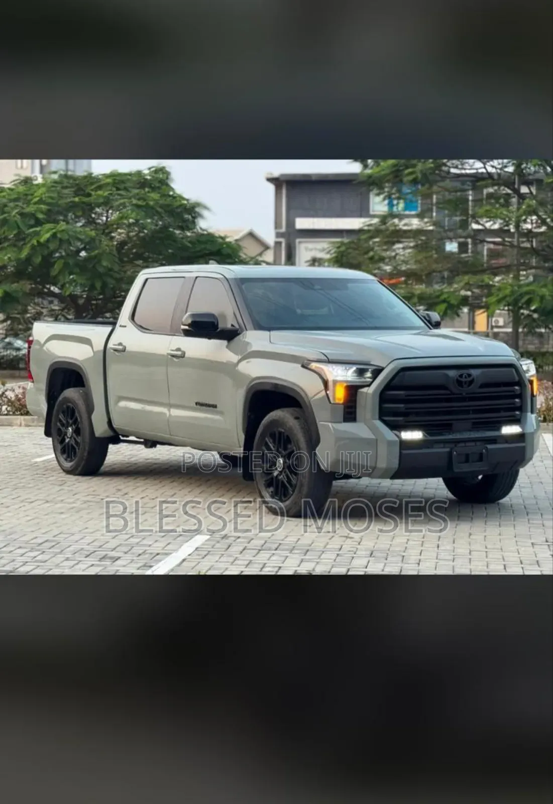 Back Cover Automotive Tundra 2025