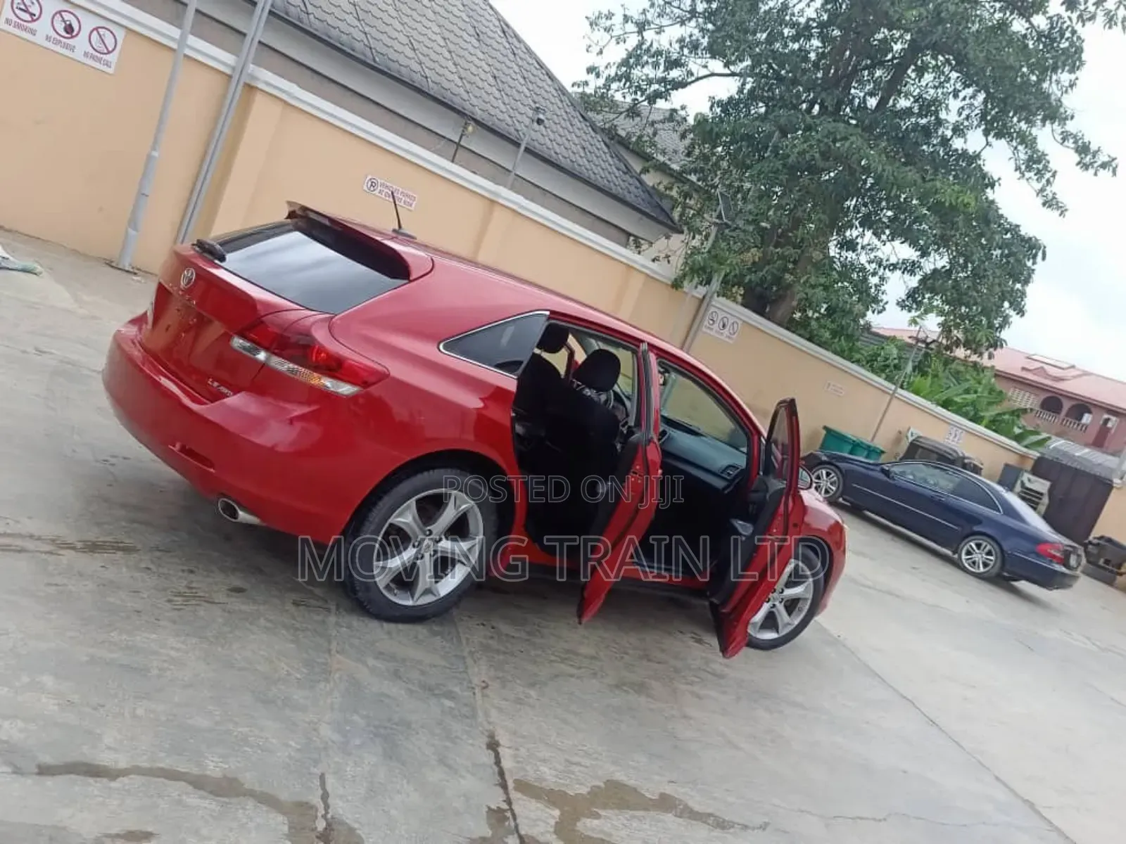 Toyota Venza LE AWD V6 2013 Red