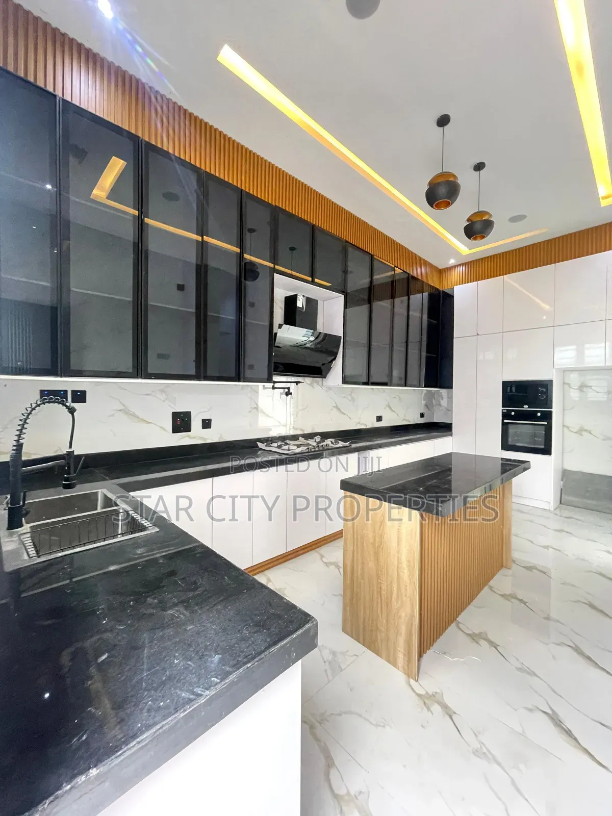 5bdrm Duplex in Palm City Estate, Lekki Expressway for sale