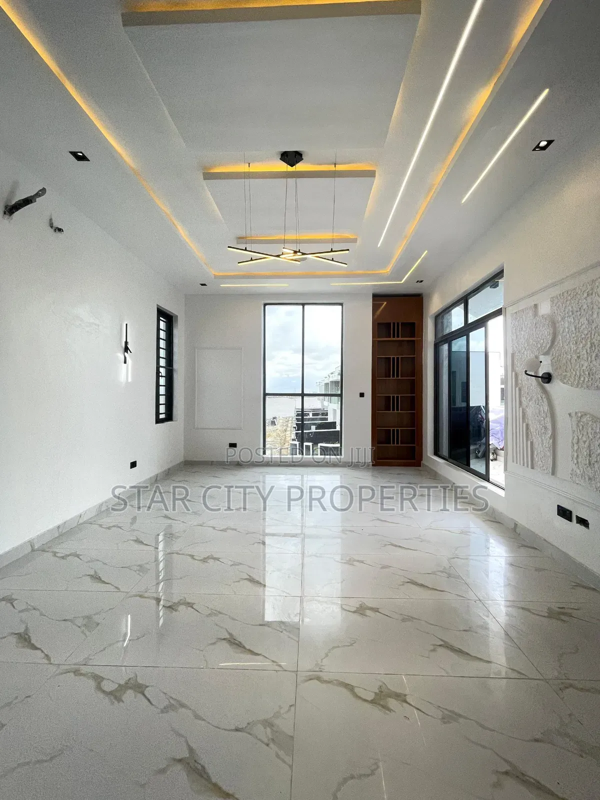5bdrm Duplex in Palm City Estate, Lekki Expressway for sale