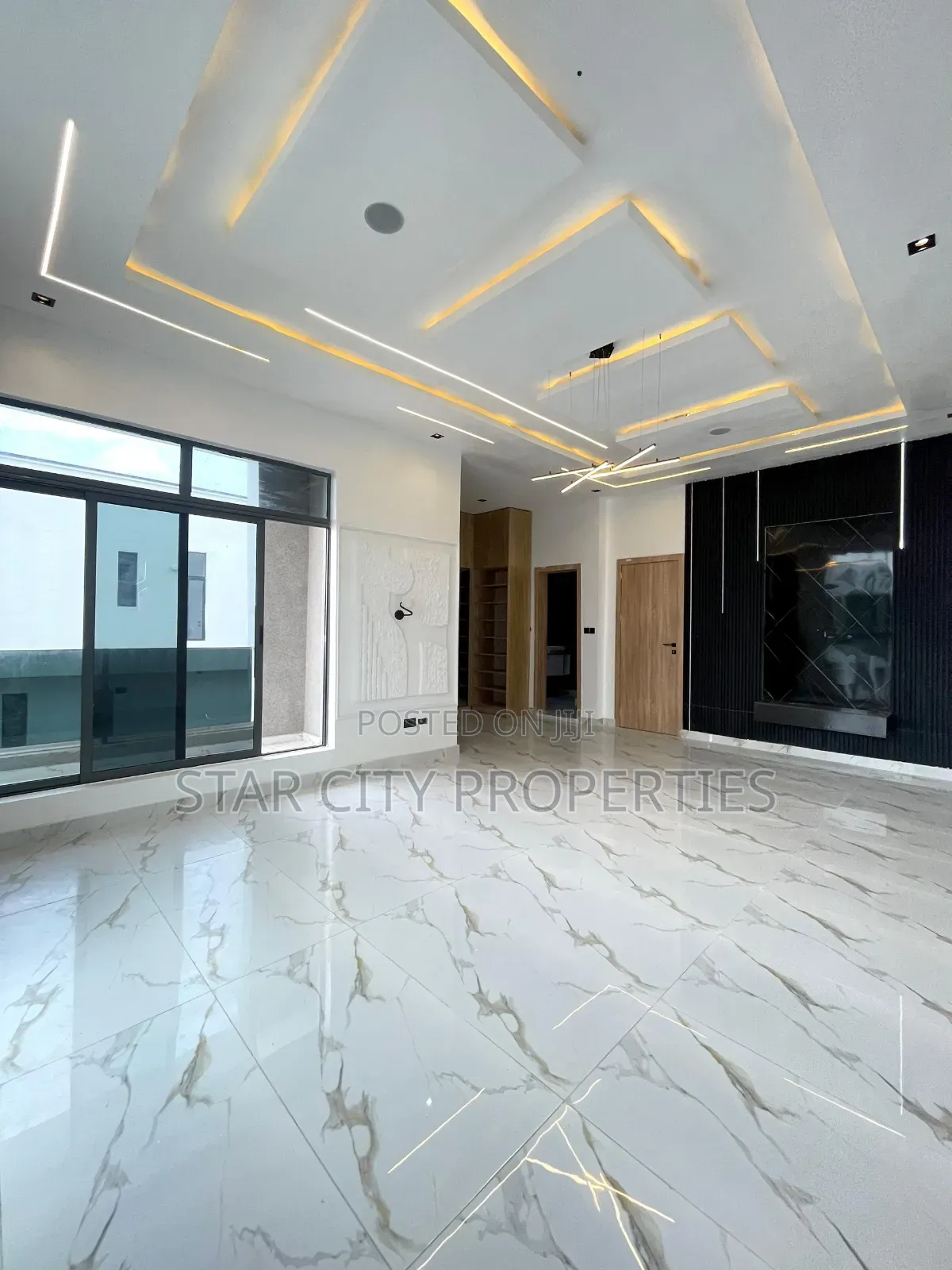 5bdrm Duplex in Palm City Estate, Lekki Expressway for sale