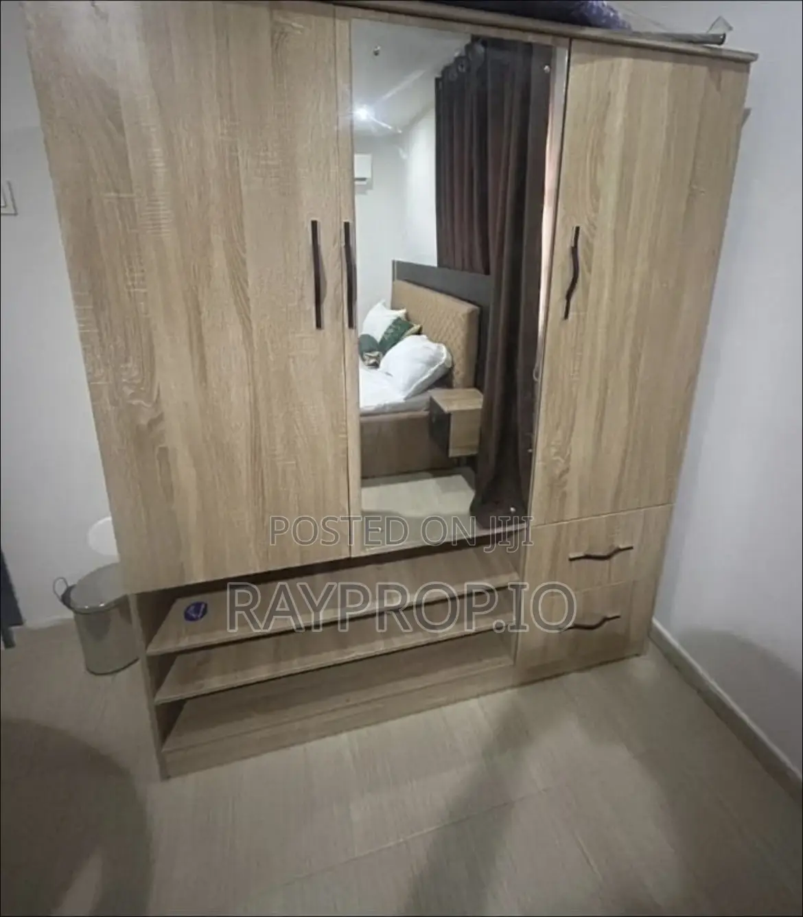 253672yu - Studio Shortlet in Magodo Phase 1