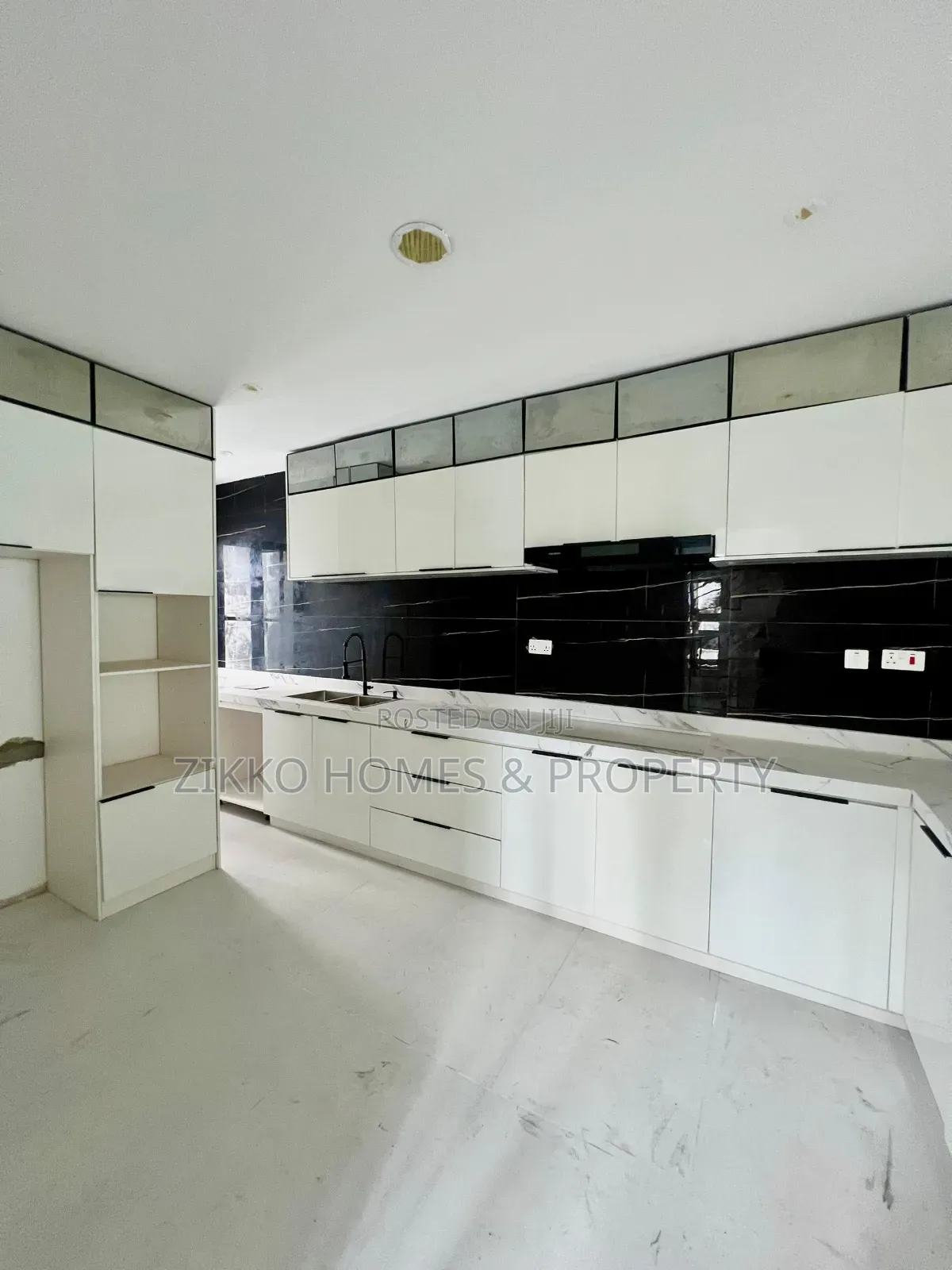 4bdrm Duplex in Ikate, Lekki for sale