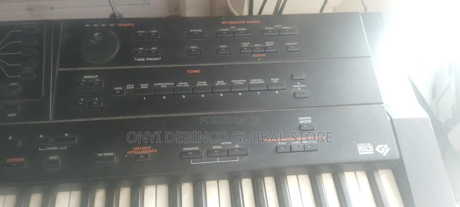 Roland Keyboard G-800 Arranger Workstation 64-Voice Polyphony Uk Used