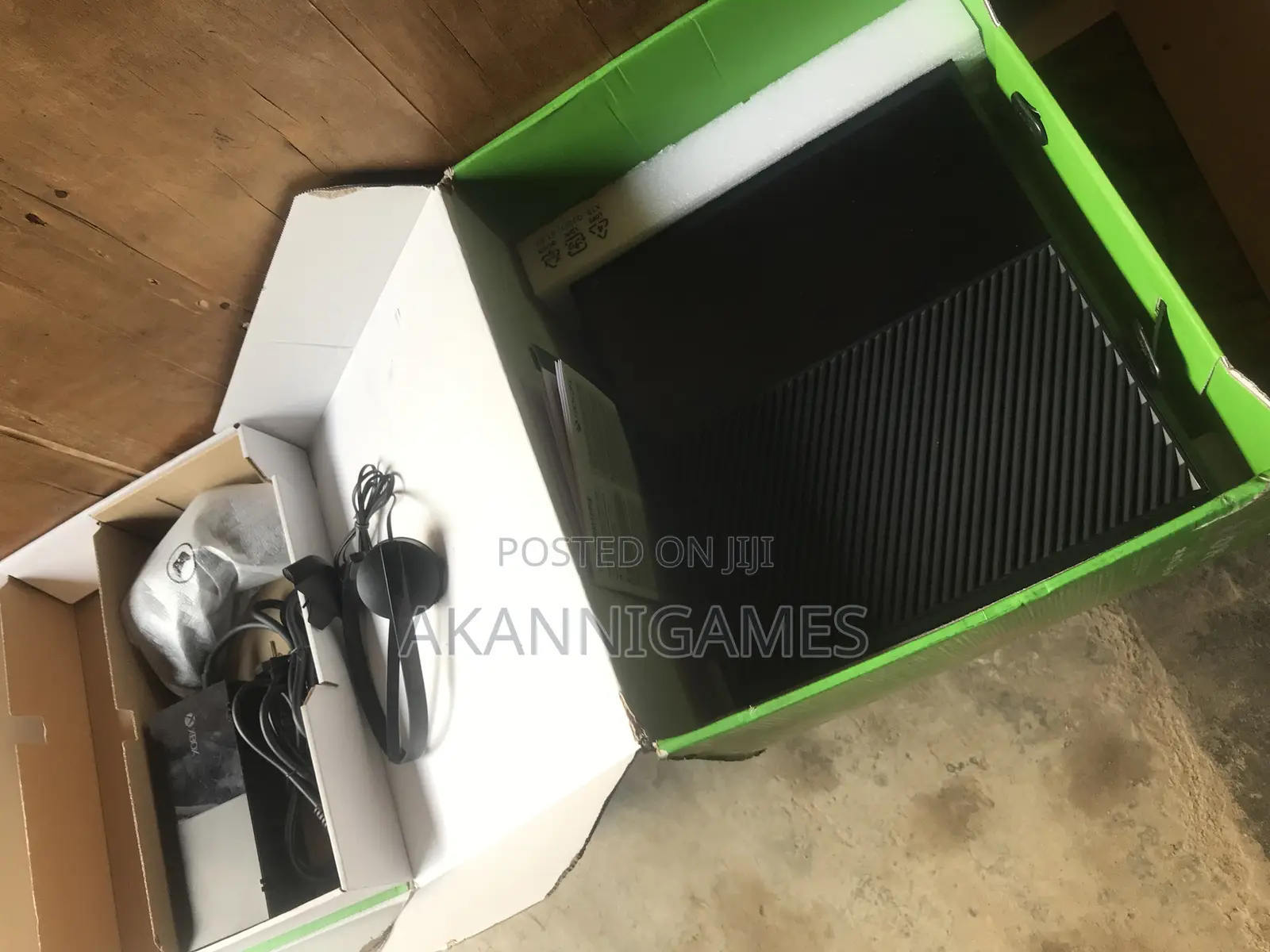 Uk Used Open Box Xbox One – Complete Set With Kinect Headset