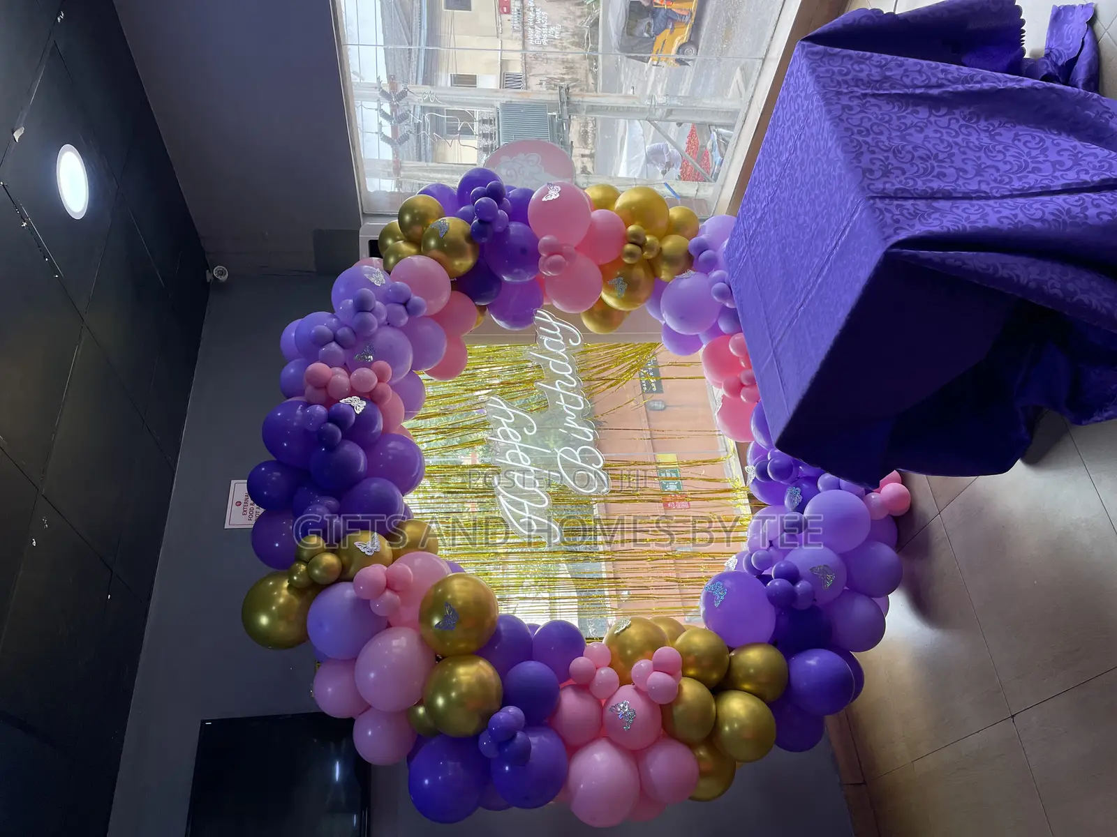 Round Arch Birthday Decor
