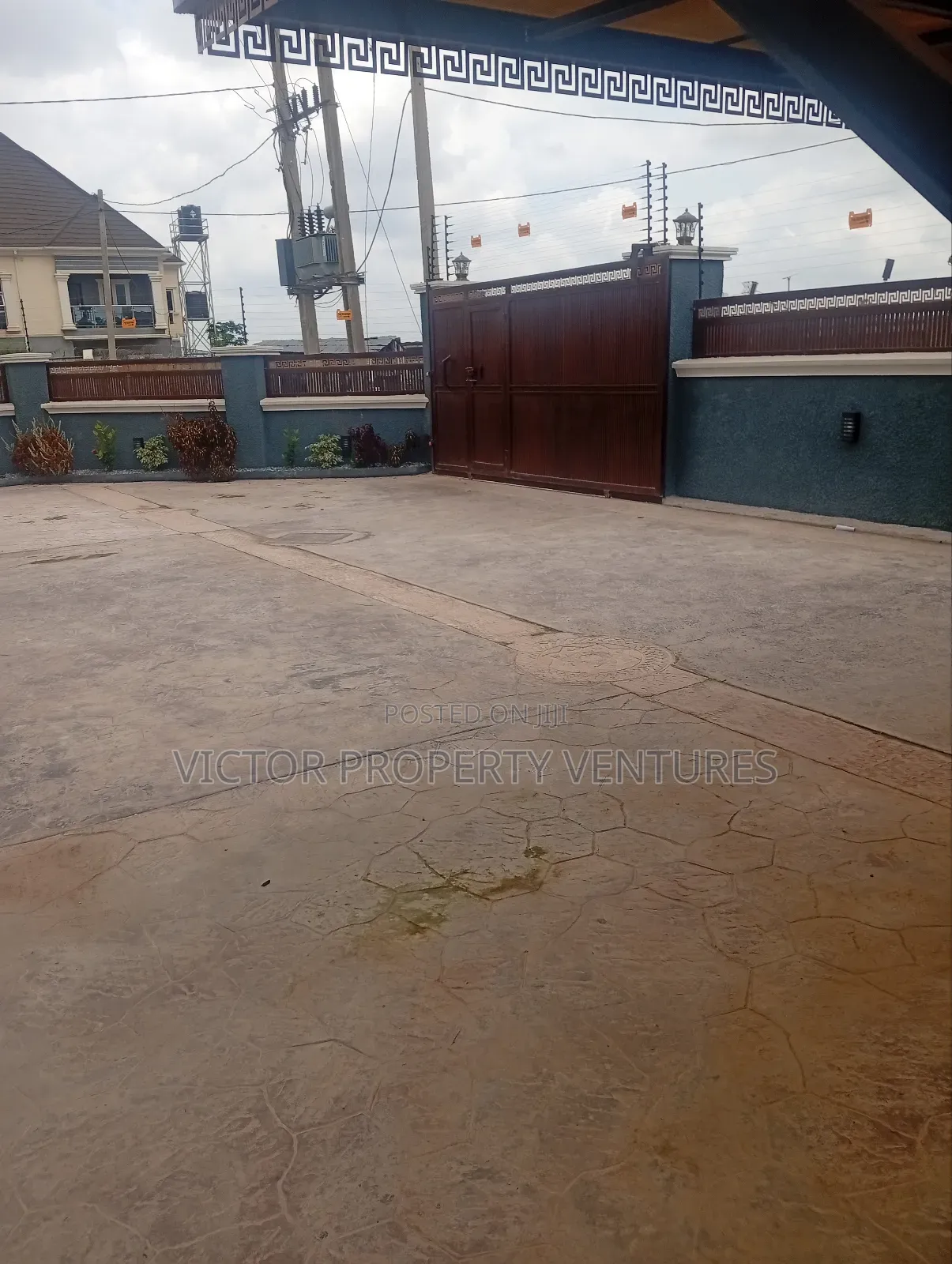 4bdrm Duplex in Kubwa for sale