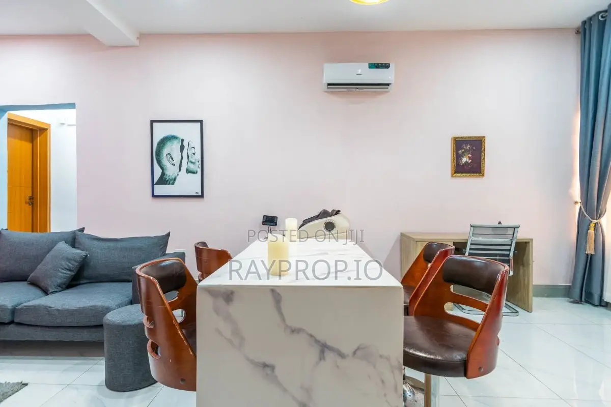 2 Bedroom Shortlet in Ikota Gra