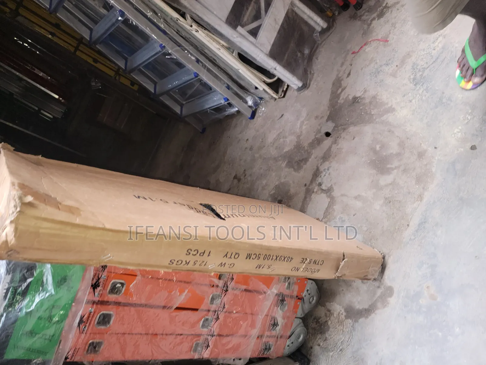 Telescopic Ladder Aluminum 2.8m 5.1m