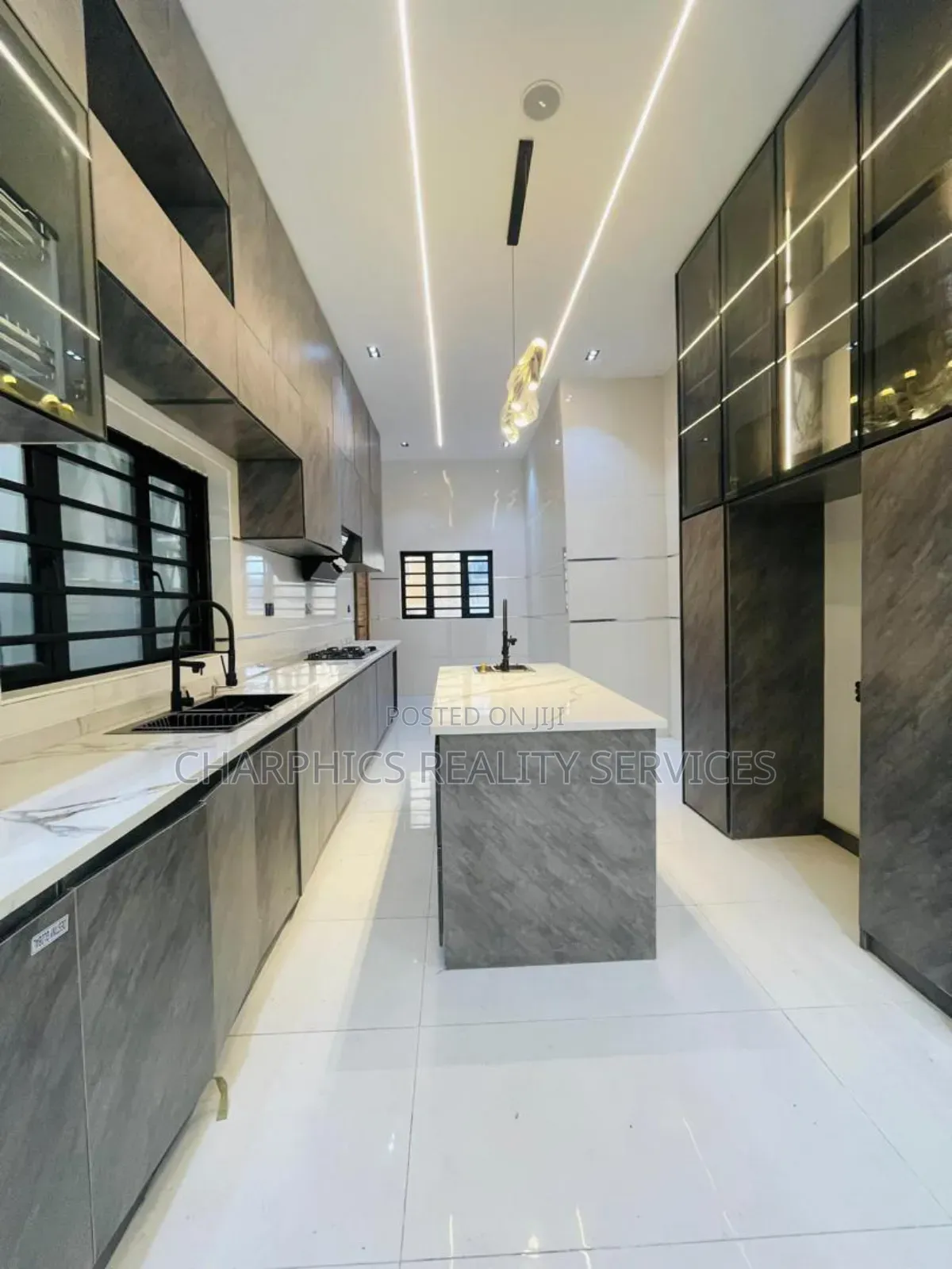 5bdrm Duplex in Ajah for sale
