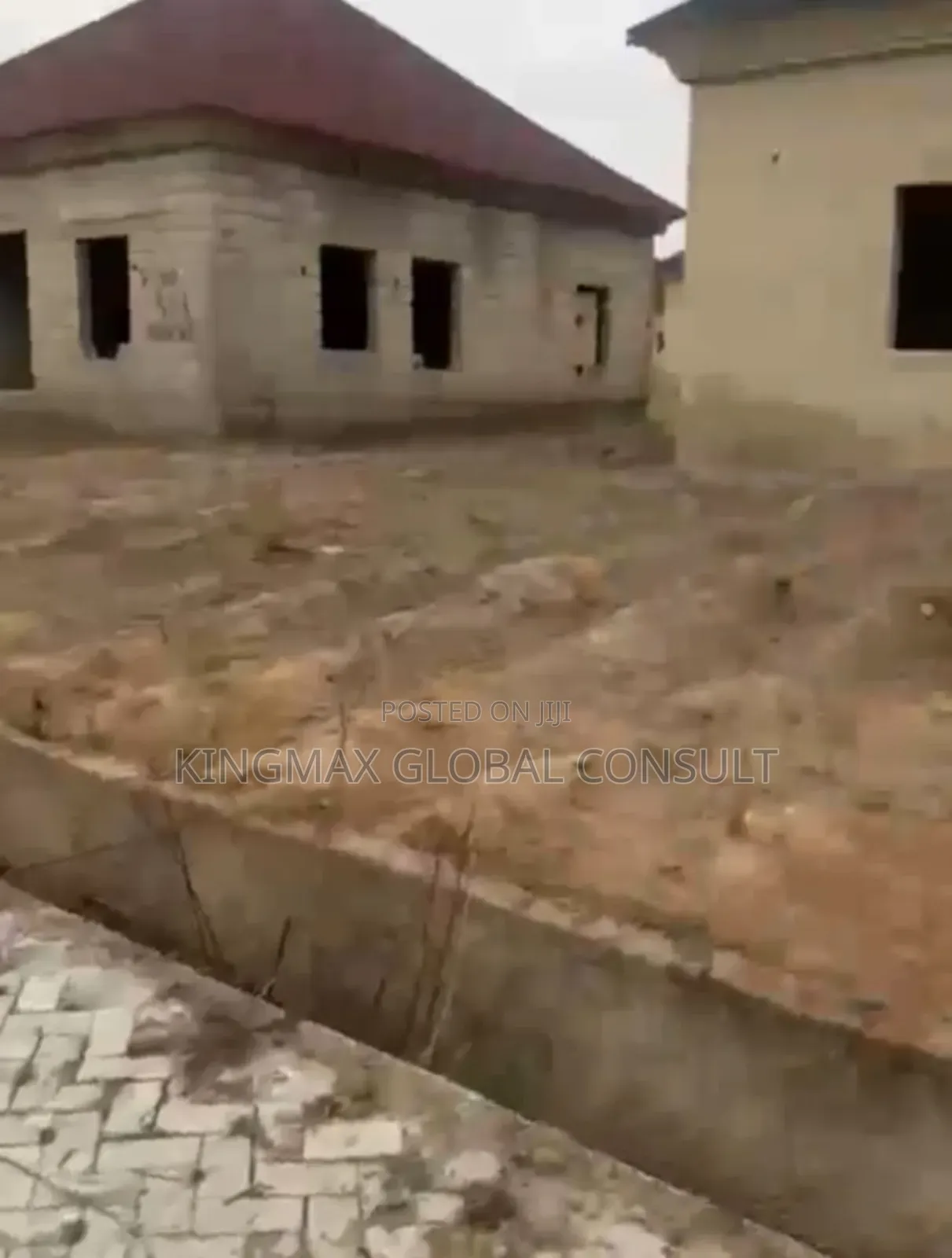 3bdrm Bungalow In 300 Units Of 3, Idu Industrial For Sale