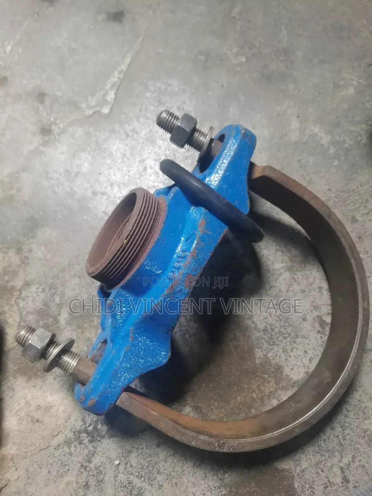 Iron Saddle Clamp