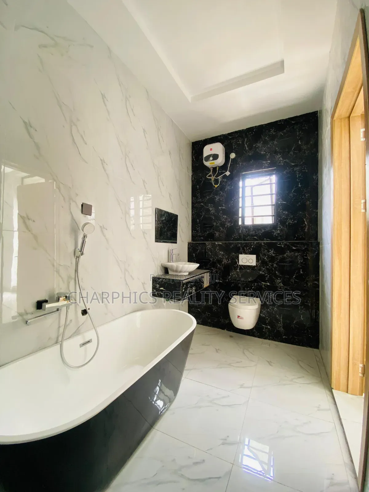 4bdrm Duplex in Lekki Phase 2 for sale