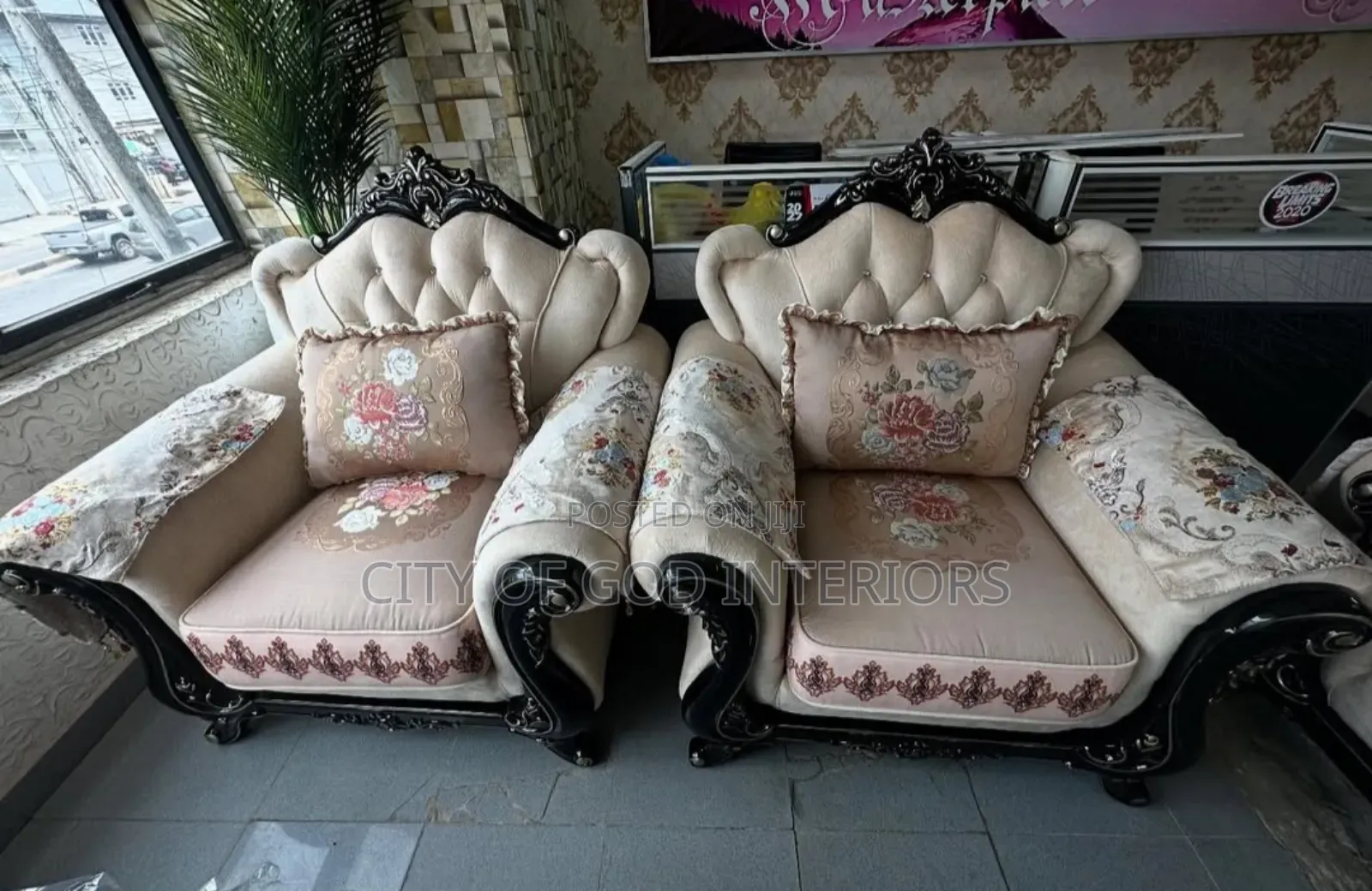 High Class Imported Royal Chair by 7