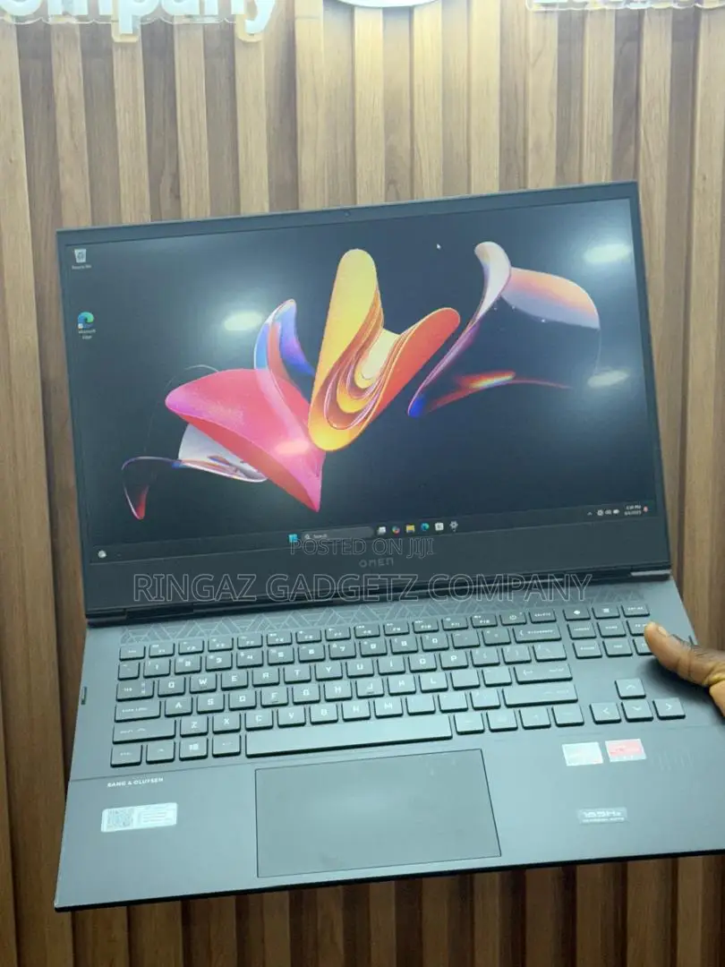 Laptop Dell Alienware M16 32GB AMD Ryzen 7 SSD 512GB