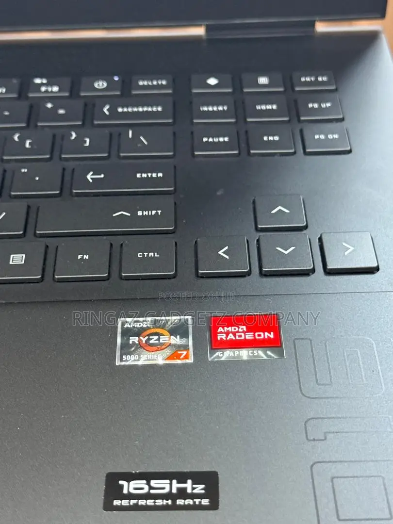 Laptop Dell Alienware M16 32GB AMD Ryzen 7 SSD 512GB