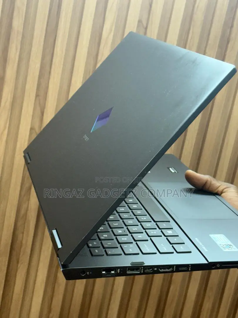 Laptop Dell Alienware M16 32GB AMD Ryzen 7 SSD 512GB