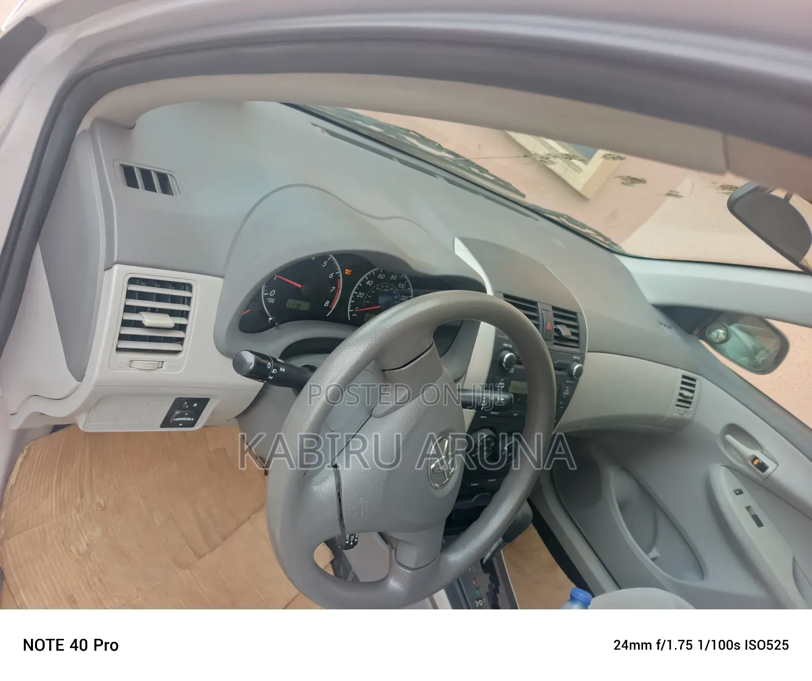 Toyota Corolla 2010 Silver