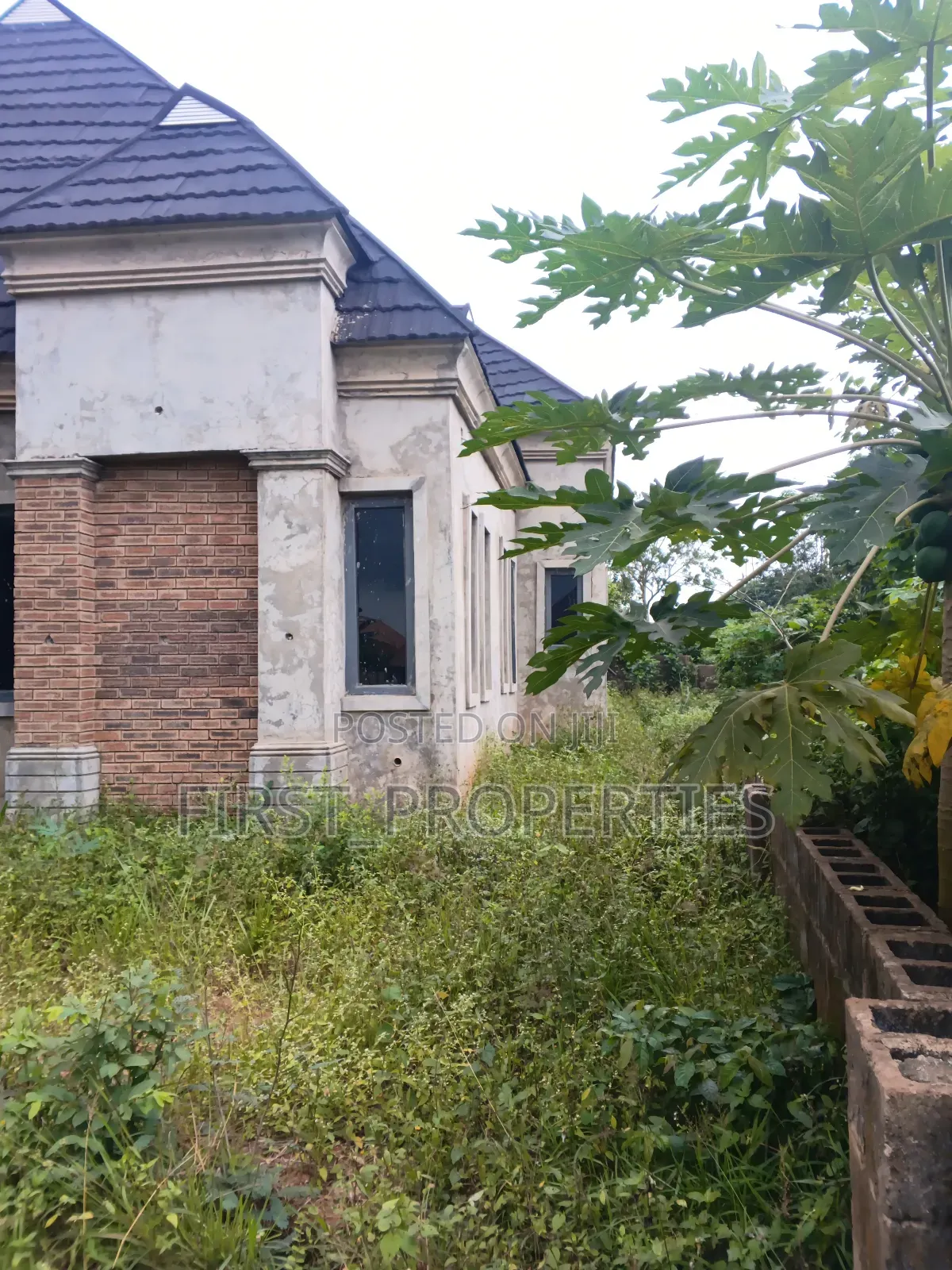 4bdrm Bungalow in Moganna Estate, Ibadan for sale