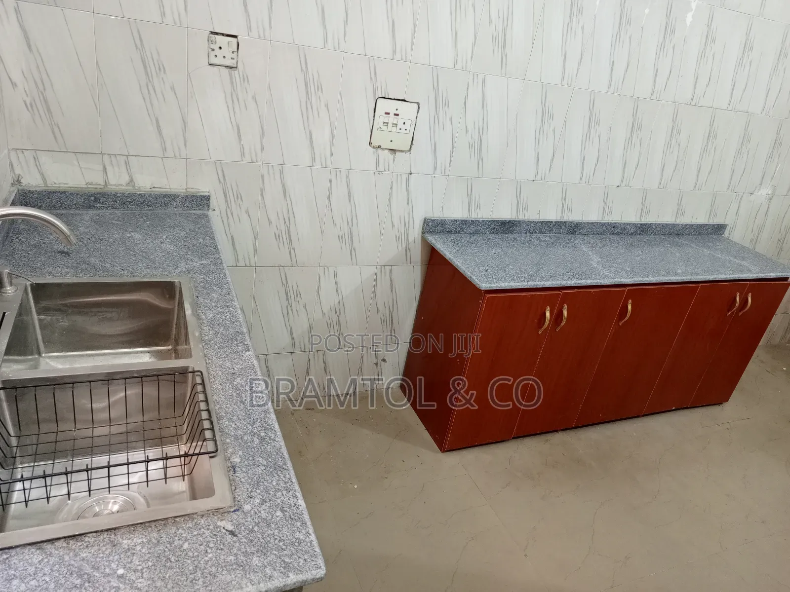 3bdrm Block of Flats in Durumi for rent